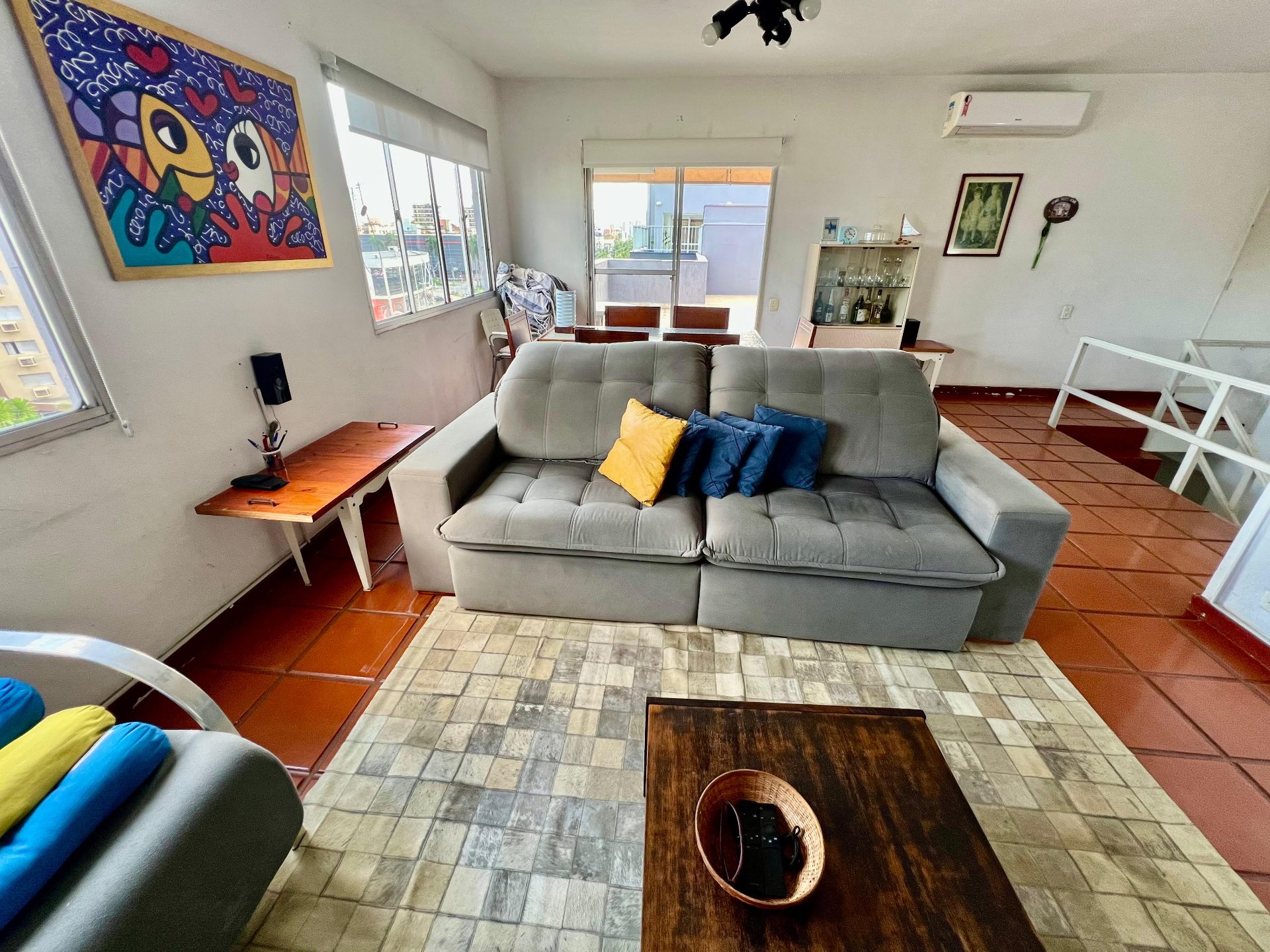 Cobertura duplex na Enseada, localizada na região do Carrefour/UNOESTE, ideal para quem busca amplitude, privacidade e um espaço perfeito para viver e receber com conforto. em Enseada, Guarujá — foto 8