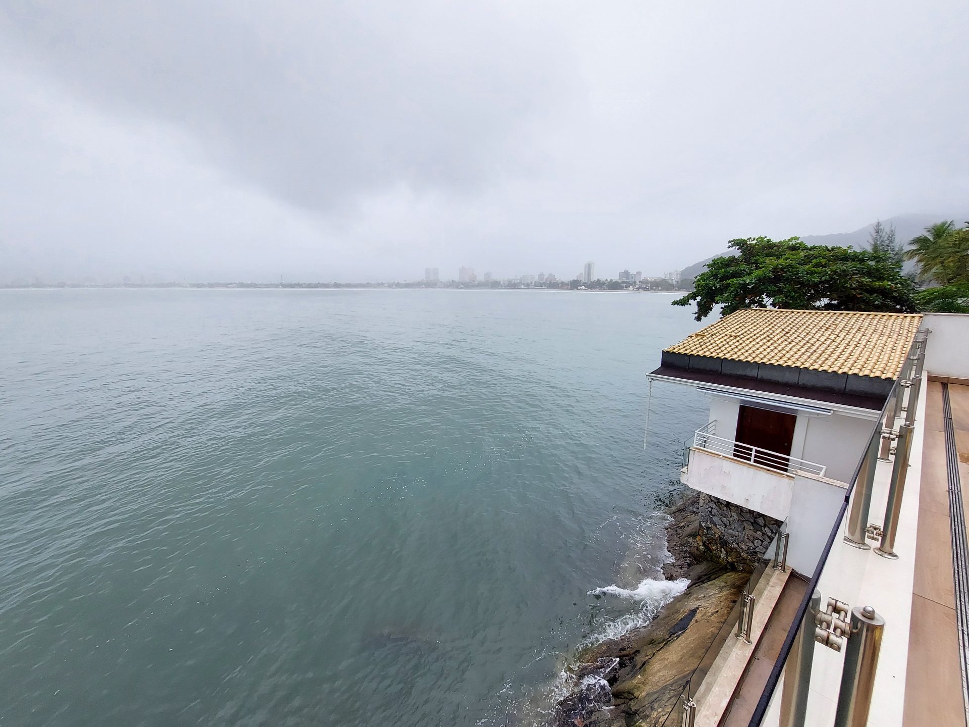 CASA DUPLEX COM VISTA FRONTAL E PERMANENTE PARA O MAR – PENÍNSULA em Península, Guarujá — foto 15