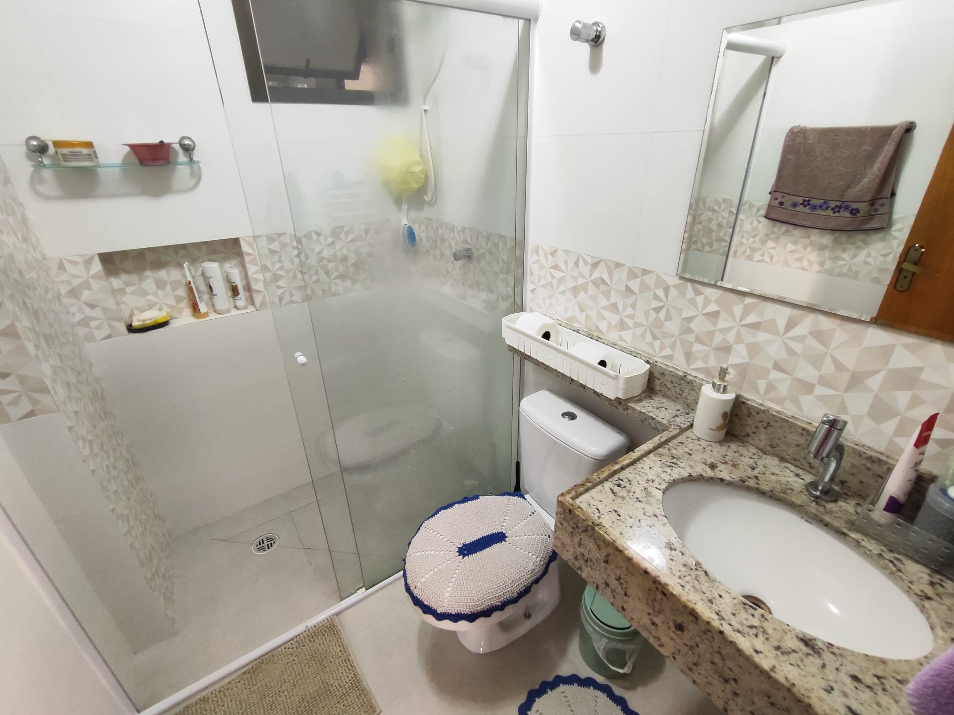 Apto reformado, 3 quartos, sacada, 1 vaga, Enseada em Enseada, Guarujá — foto 5