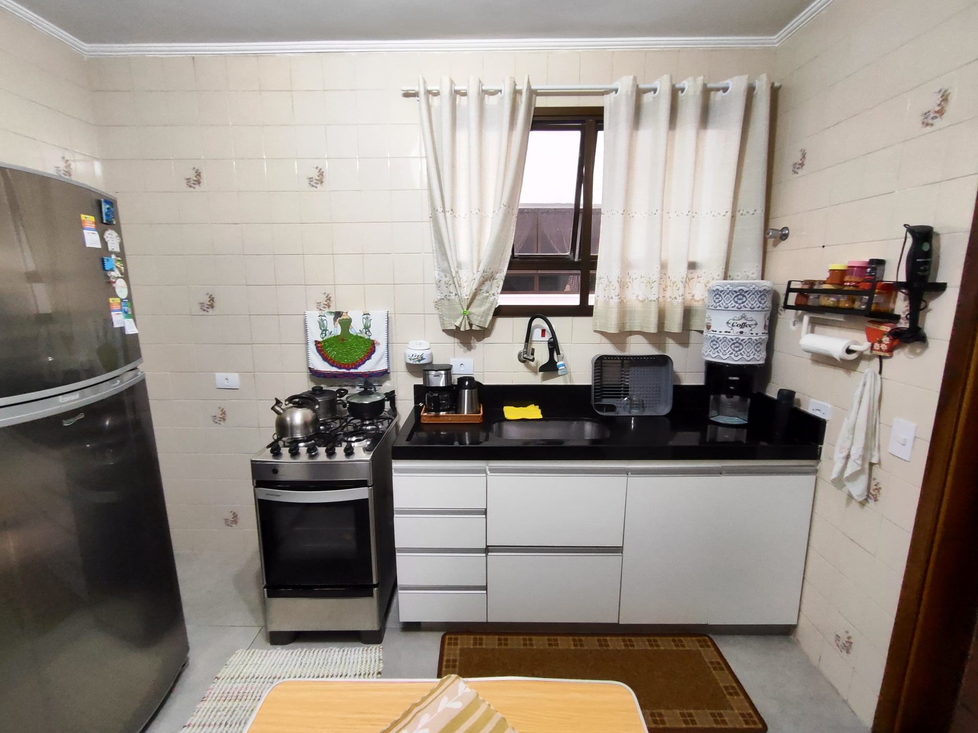 Apto reformado, 3 quartos, sacada, 1 vaga, Enseada em Enseada, Guarujá — foto 15