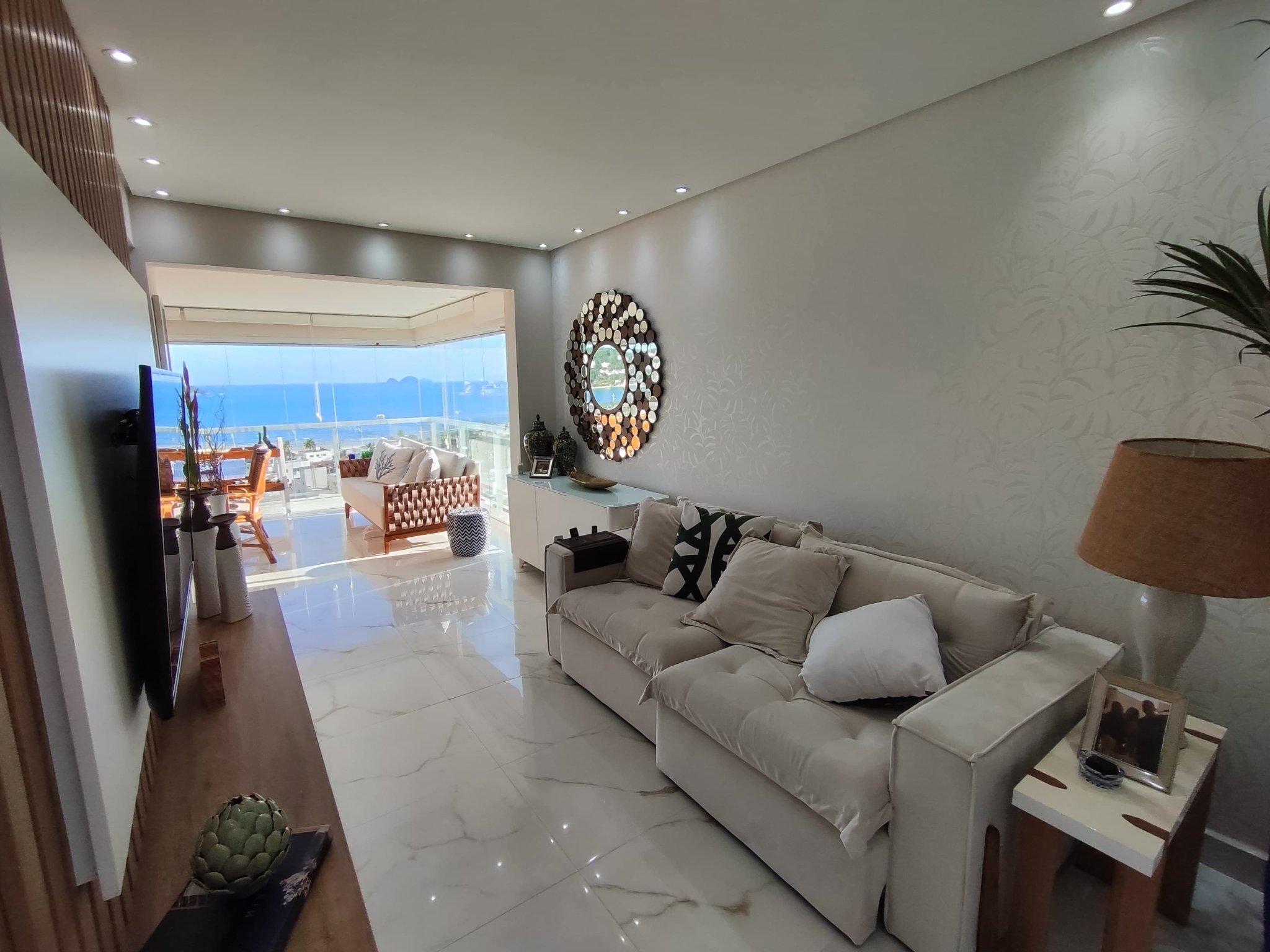 Apto decorado, vista livre para o mar, lazer completo, 2 vagas