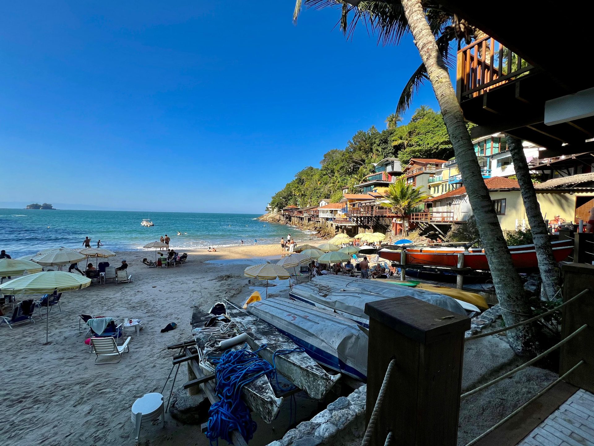 Casa com 5 quartos, Morro Sorocotuba, Guarujá em Morro Sorocotuba, Guarujá — foto 6
