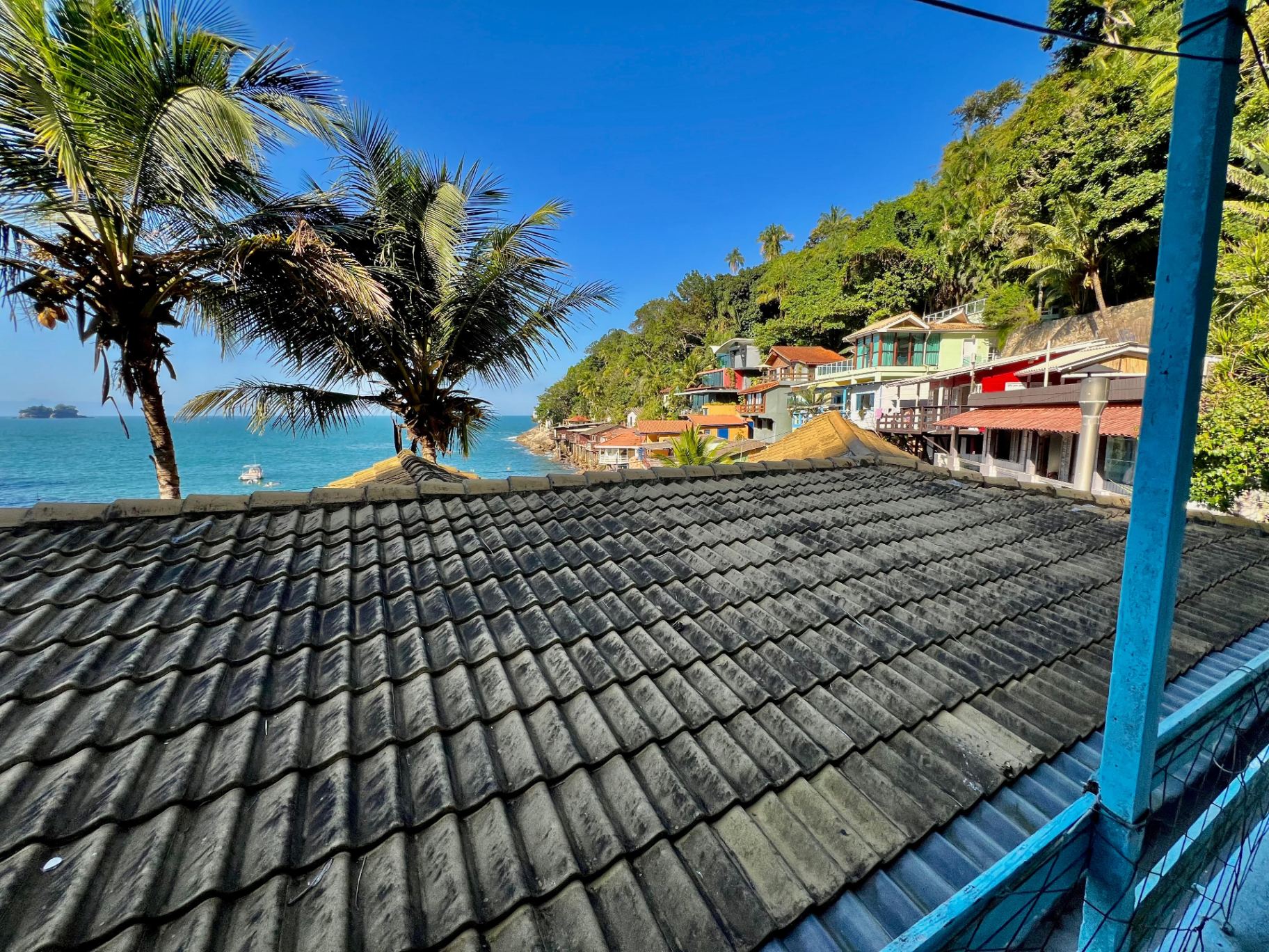 Casa com 5 quartos, Morro Sorocotuba, Guarujá em Morro Sorocotuba, Guarujá — foto 7