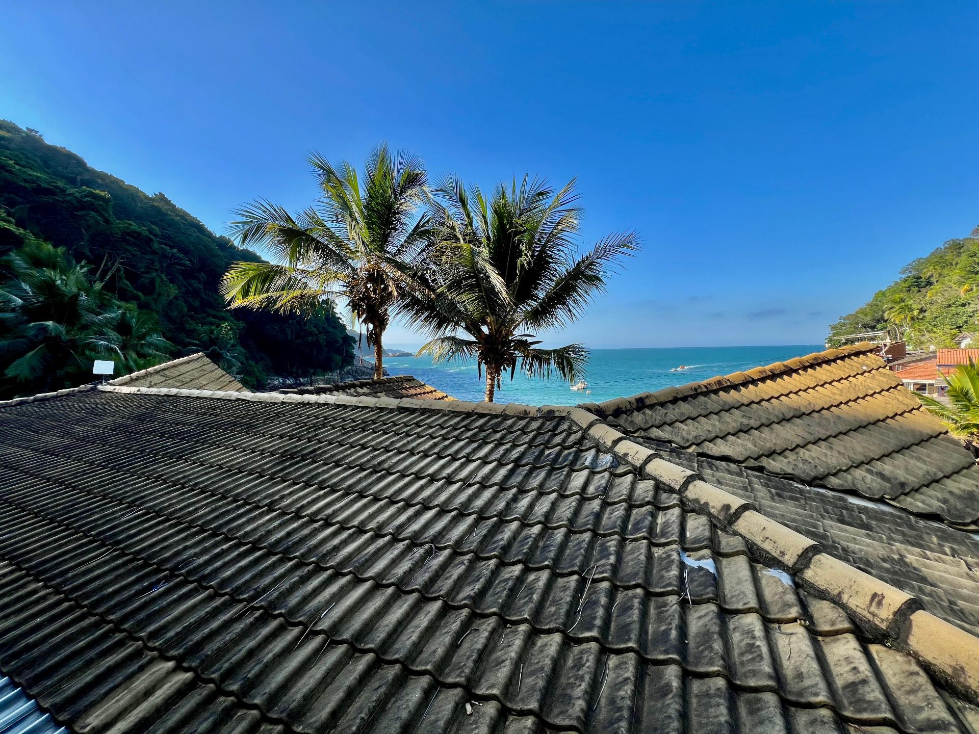 Casa com 5 quartos, Morro Sorocotuba, Guarujá em Morro Sorocotuba, Guarujá — foto 12