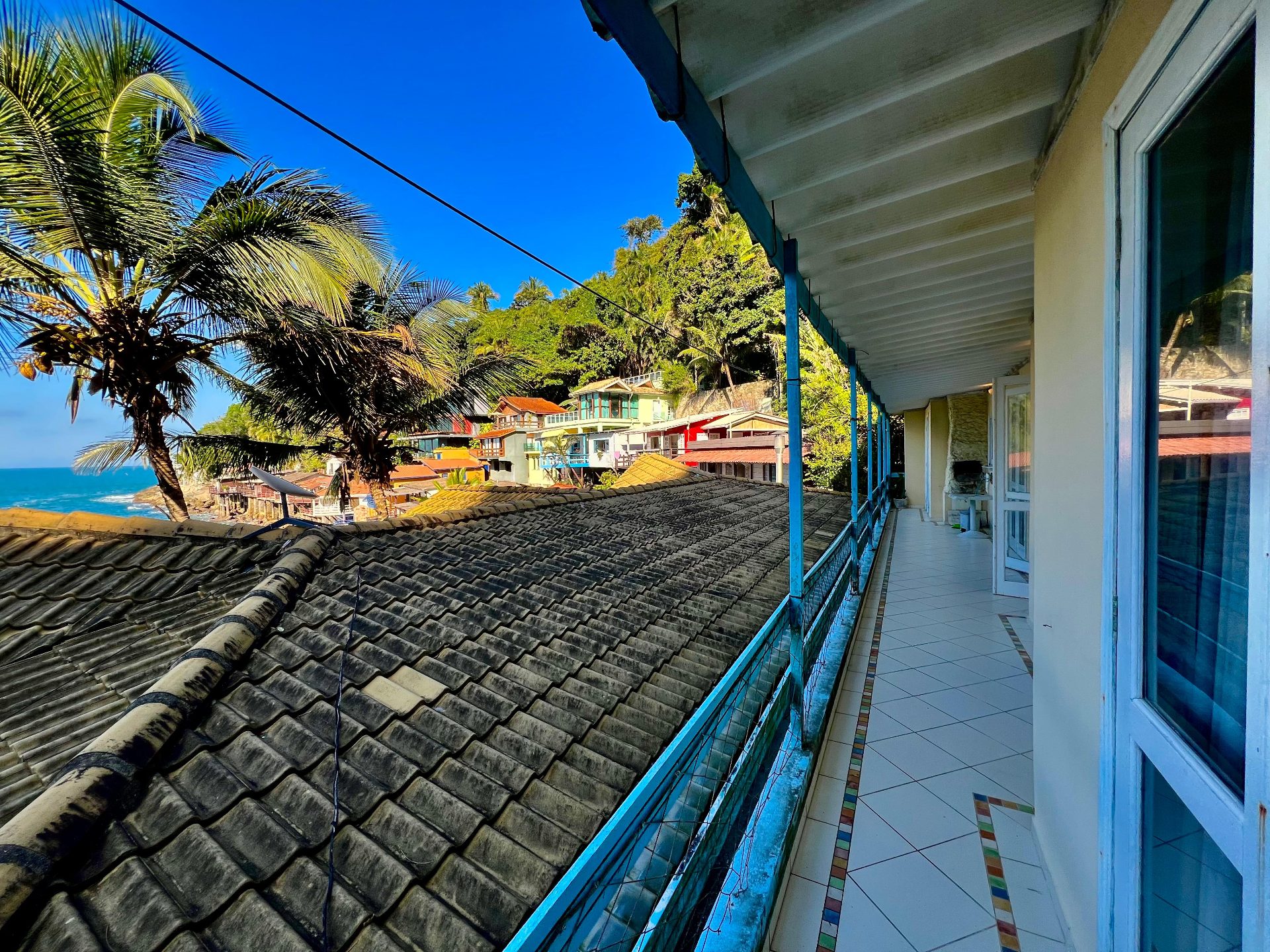 Casa com 5 quartos, Morro Sorocotuba, Guarujá em Morro Sorocotuba, Guarujá — foto 11