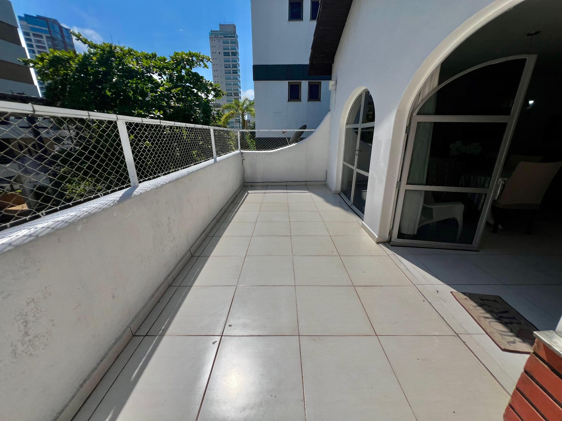 Cobertura Ampla com 4 Dormitórios, Churrasqueira e 2 Vagas a 200 Metros da Praia da Enseada em Enseada, Guarujá — foto 45
