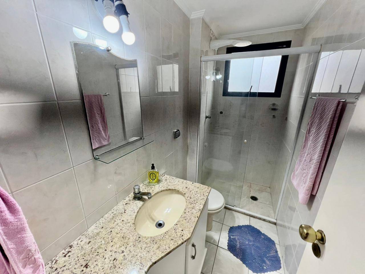 Apartamento para locação anual na Enseada – Região do Aquário, a 300 metros da praia em Enseada, Guarujá — foto 12