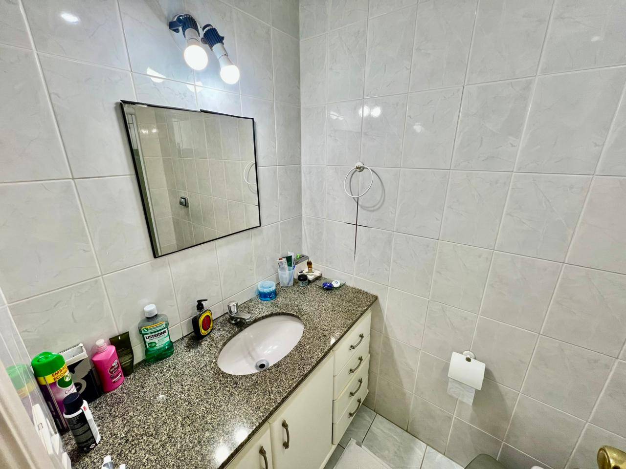 Apartamento para locação anual na Enseada – Região do Aquário, a 300 metros da praia em Enseada, Guarujá — foto 15