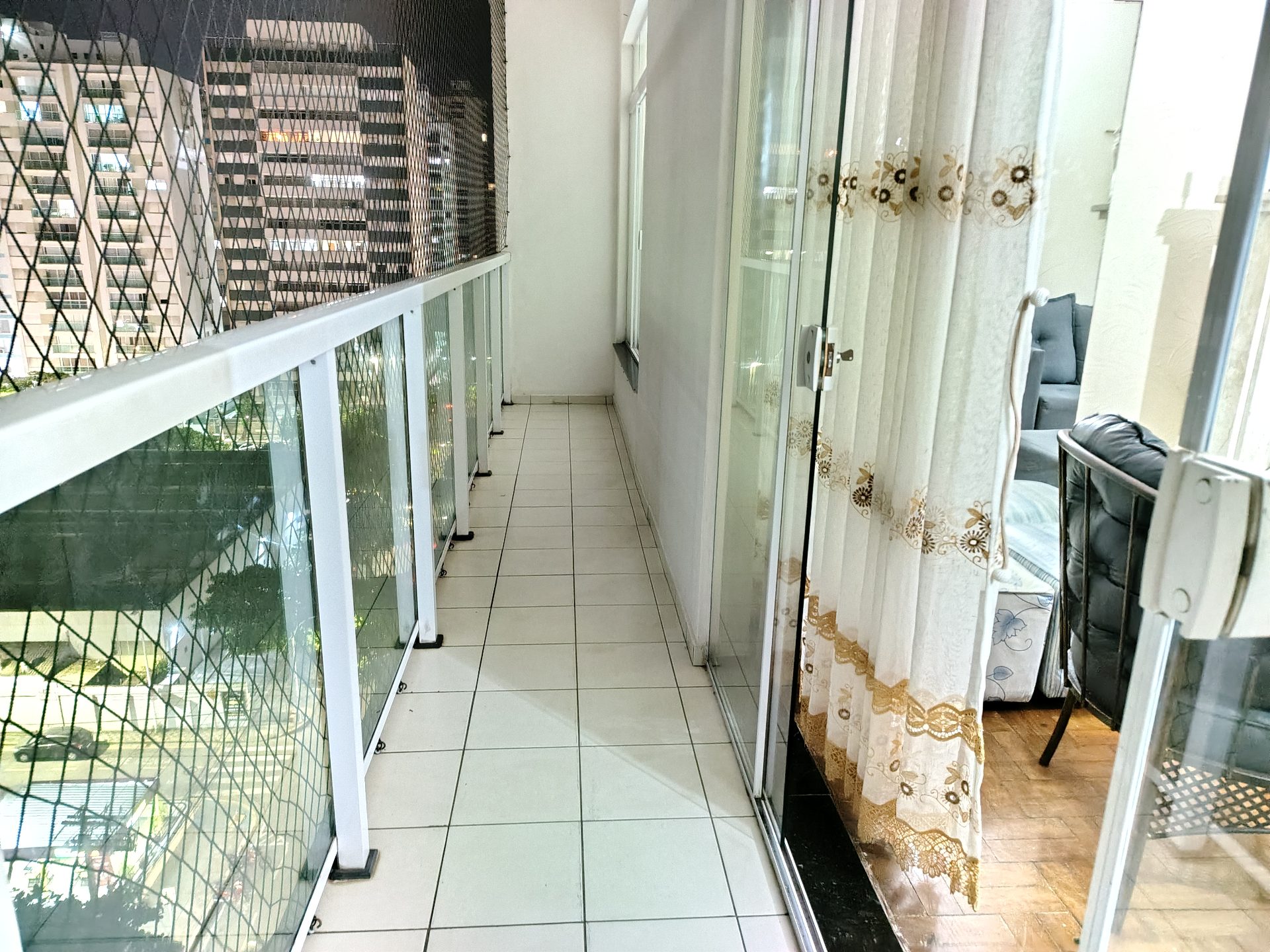 Apartamento com Vista Parcial do Mar – Praia das Pitangueiras, Guarujá/SP em Pitangueiras, Guarujá — foto 2