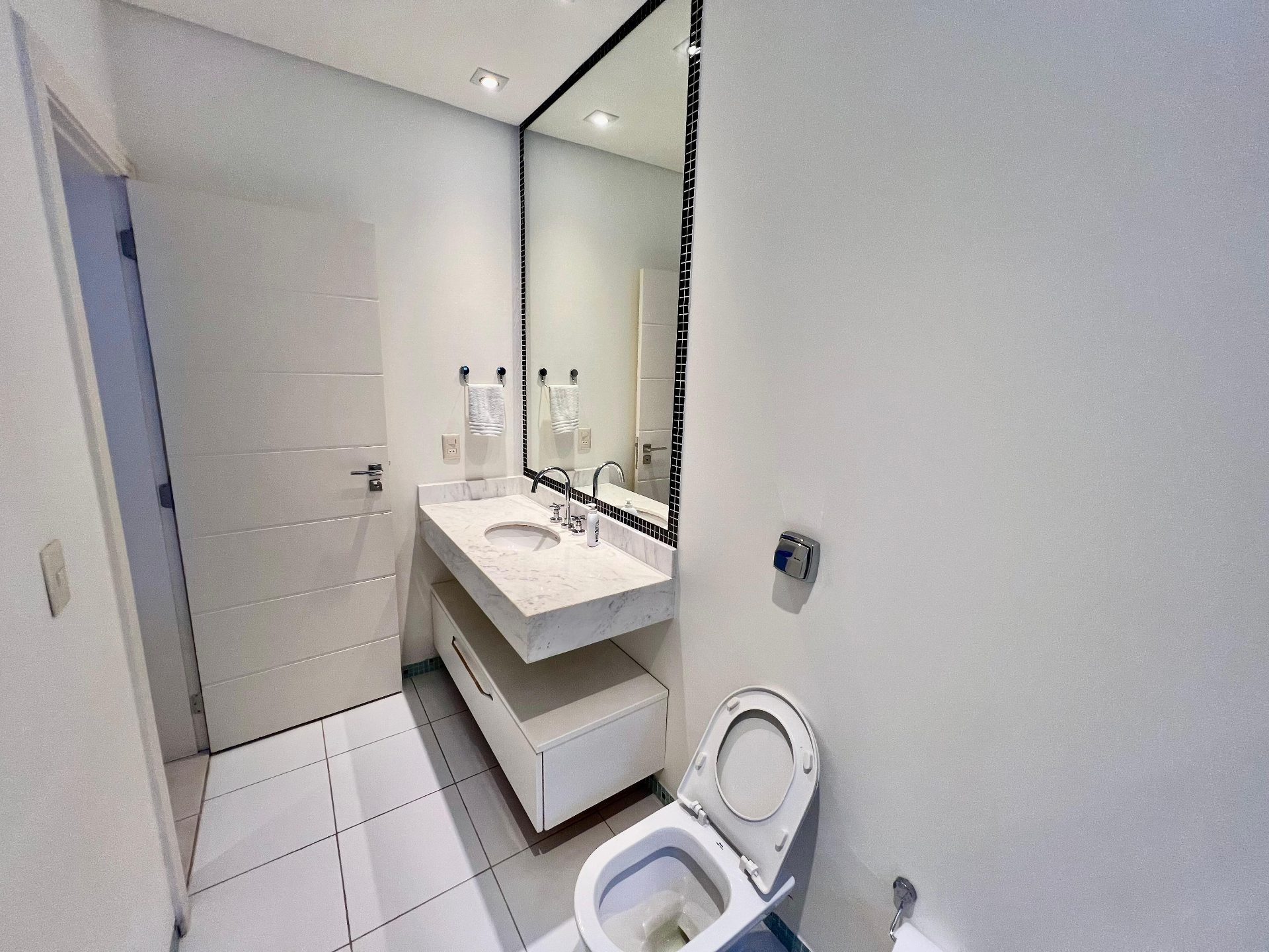 Casa de Condomínio com 6 quartos, Acapulco, Guarujá - R$ 7.9 mi em Jardim Acapulco, Guarujá — foto 24