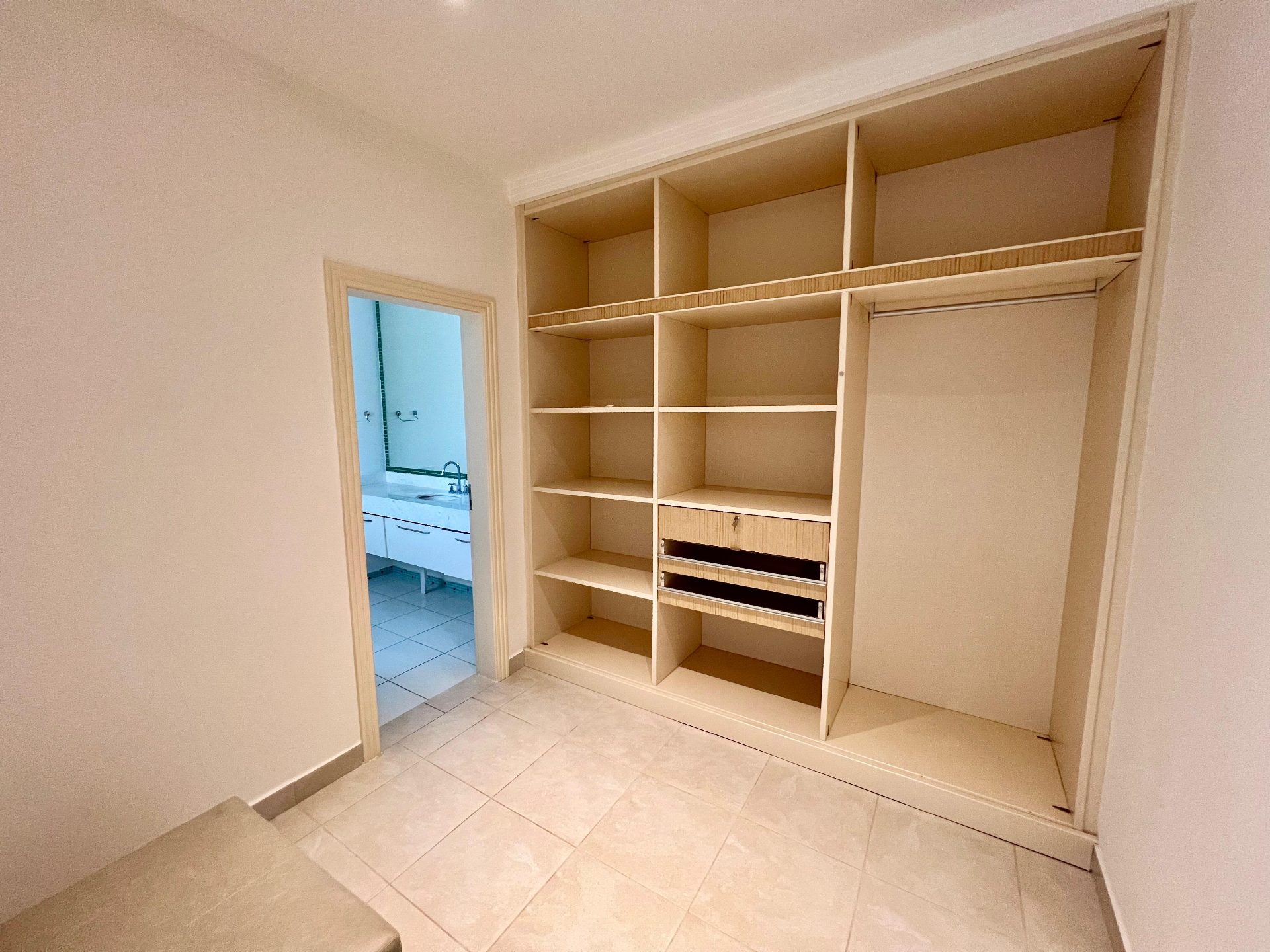 Casa de Condomínio com 6 quartos, Acapulco, Guarujá - R$ 7.9 mi em Jardim Acapulco, Guarujá — foto 39