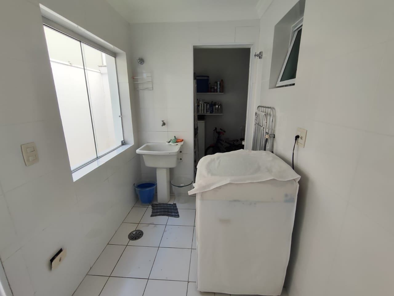 Casa de Condomínio com 6 quartos, Acapulco, Guarujá em Jardim Acapulco, Guarujá — foto 29