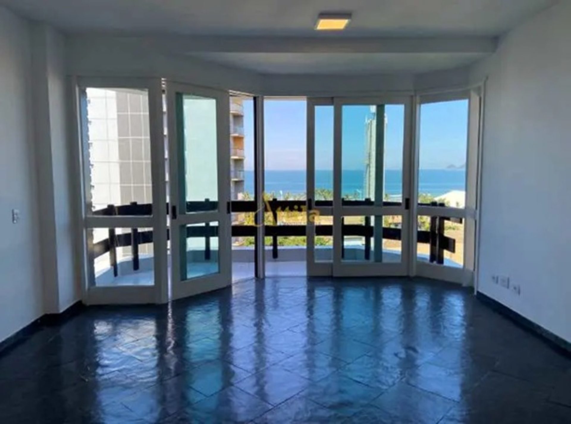 Casa Triplex com 4 Suítes, Vista para o Mar e Lazer Completo a Poucos Metros da Praia da Enseada em Enseada, Guarujá — foto 6
