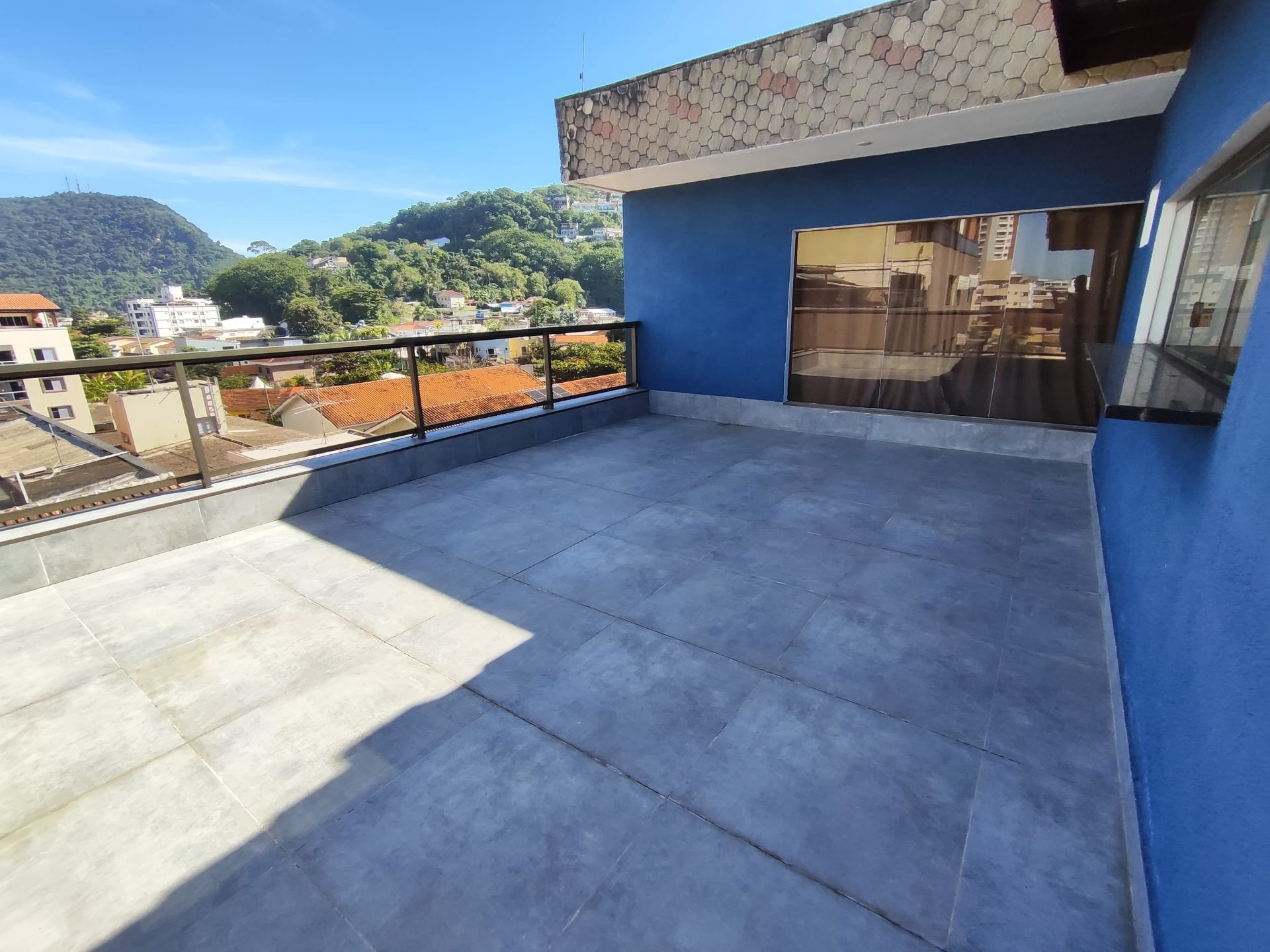 Penthouse reformada, 3 suítes, 1 vaga, Enseada