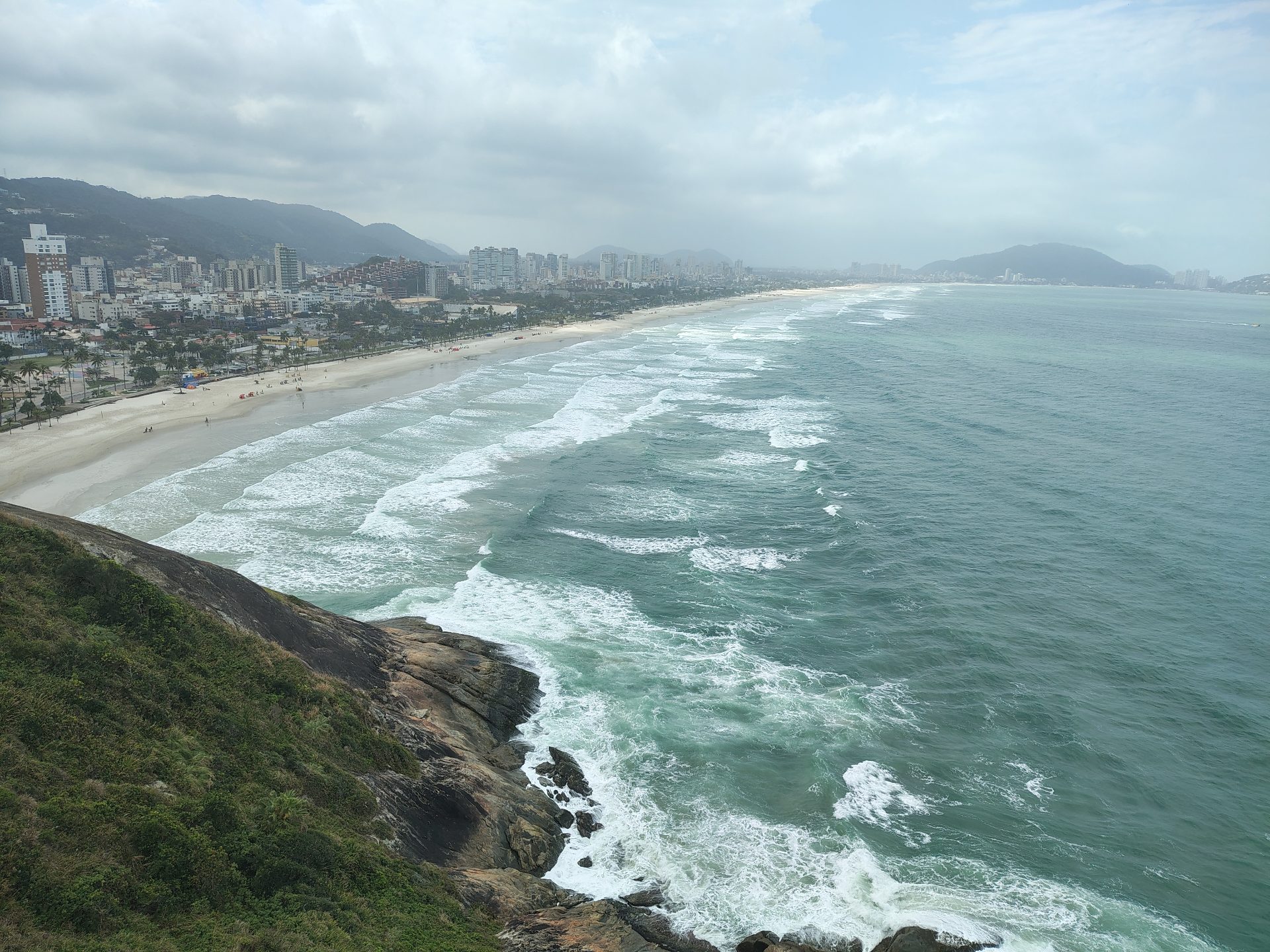 Apto de luxo com 4 quartos, frente praia Pitangueiras em Sítio Paecara (Vicente de Carvalho), Guarujá — foto 8