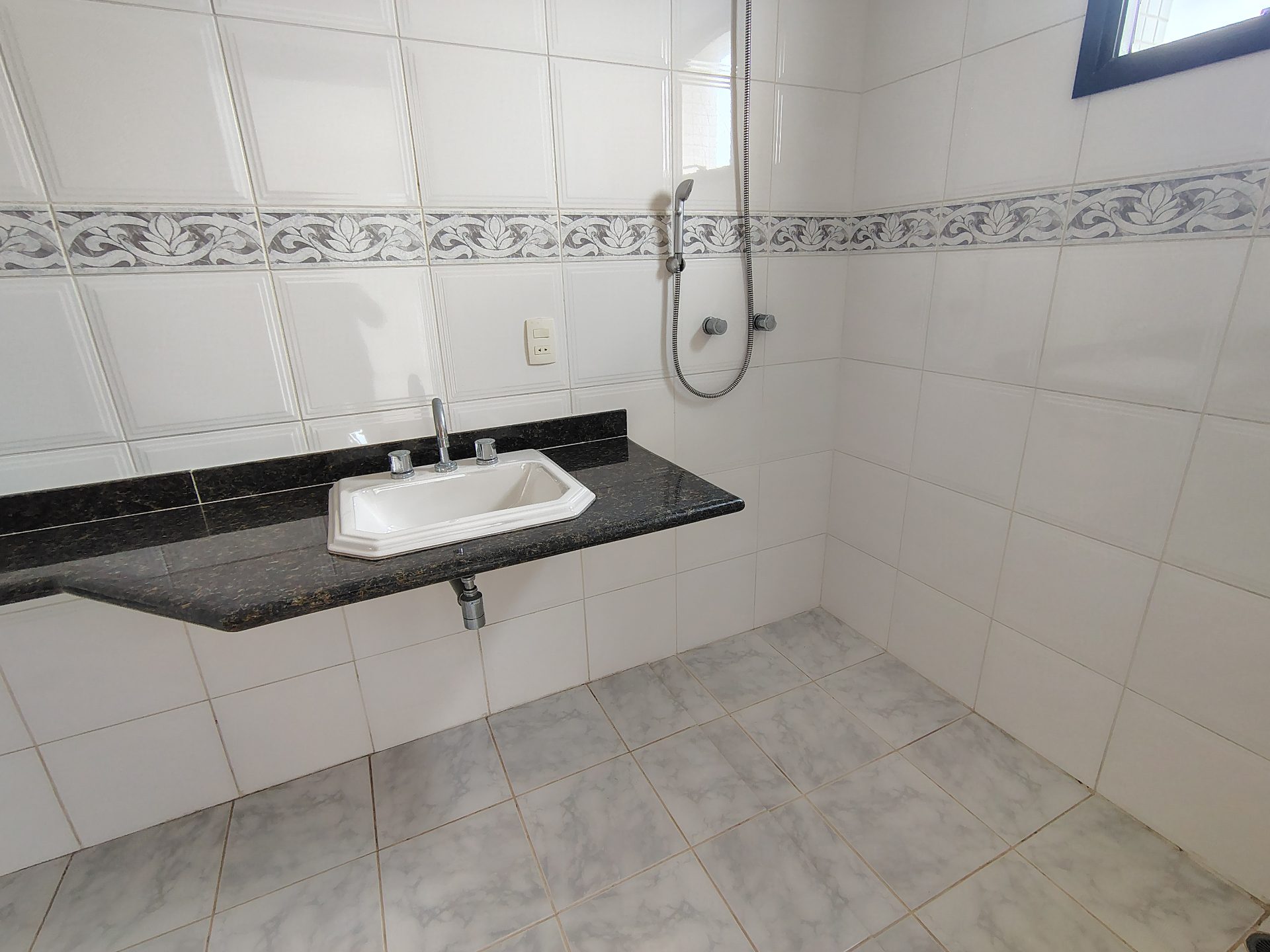 Apto de luxo com 4 quartos, frente praia Pitangueiras em Sítio Paecara (Vicente de Carvalho), Guarujá — foto 10