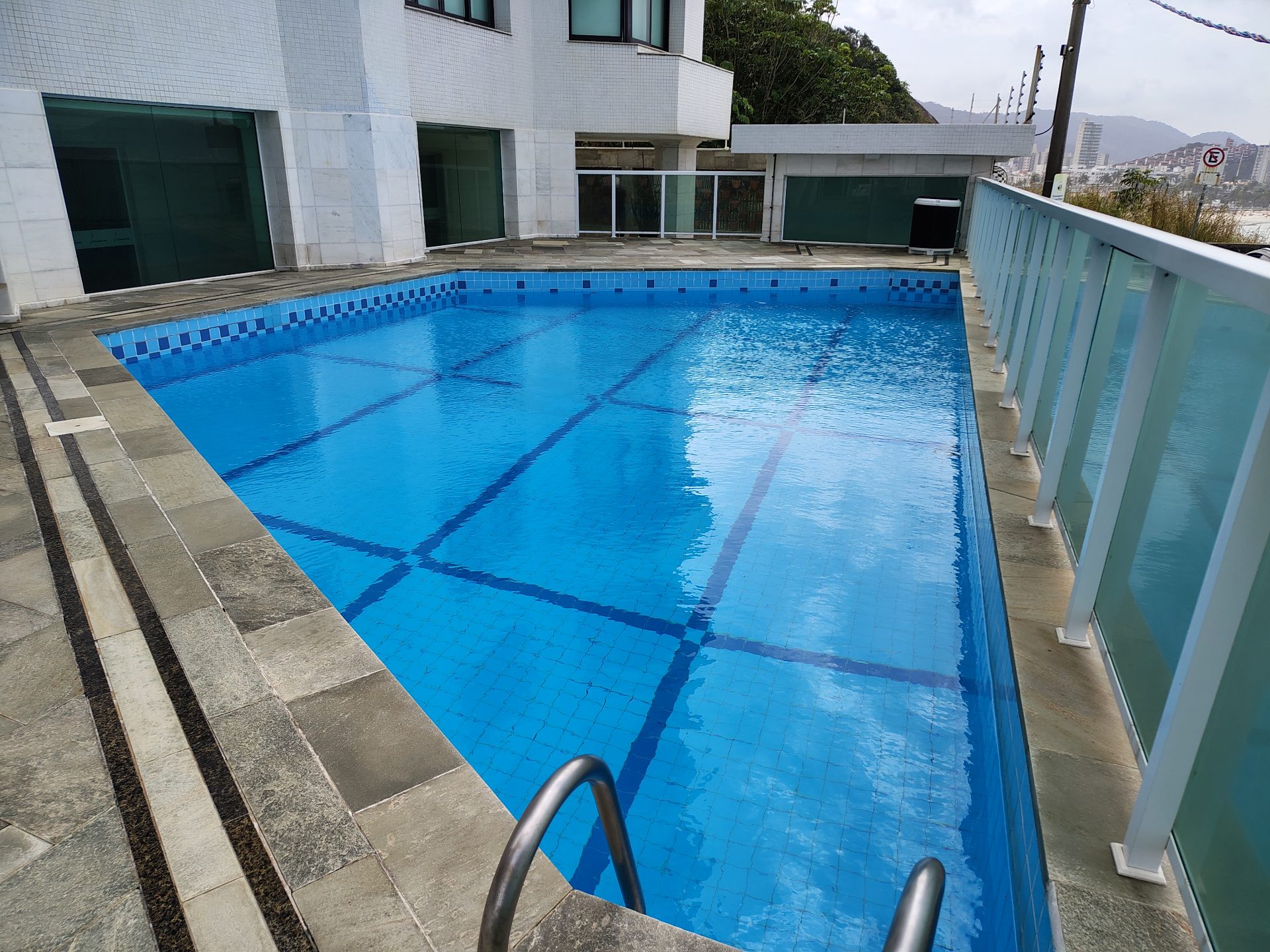 Apto de luxo com 4 quartos, frente praia Pitangueiras em Sítio Paecara (Vicente de Carvalho), Guarujá — foto 27