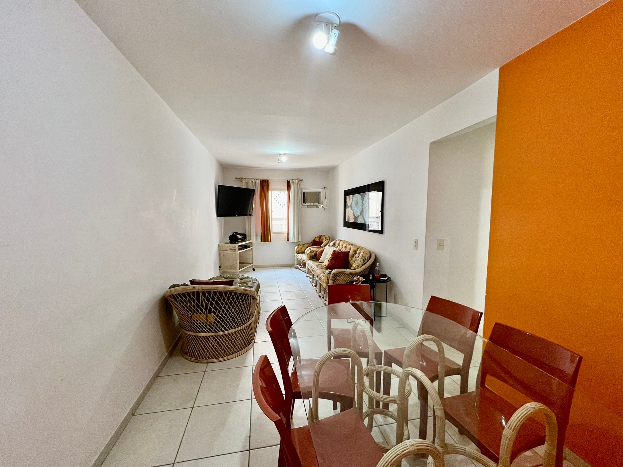 Apto 2 quartos, próximo a praia, Enseada, lazer, 1 vaga