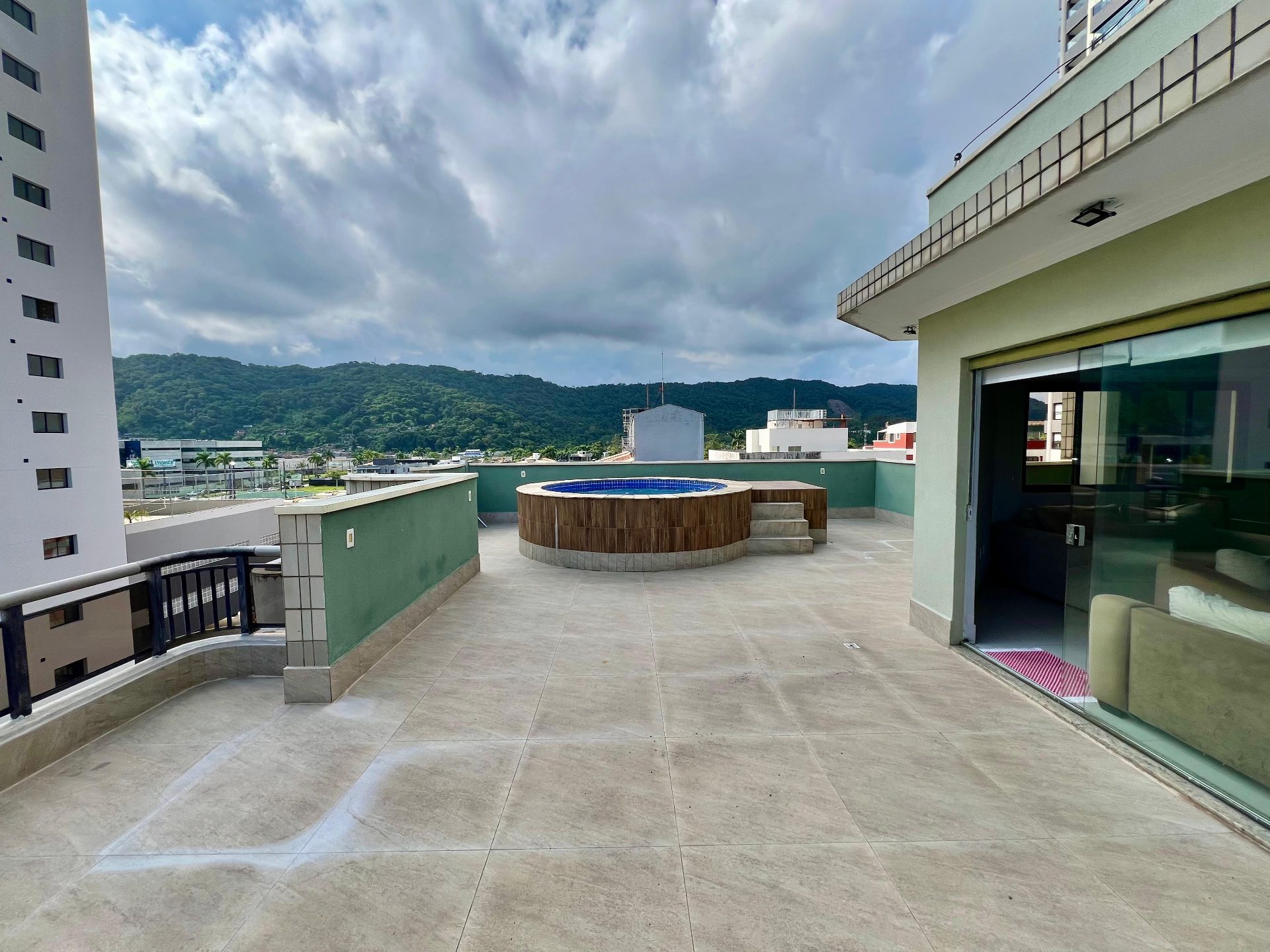 Cobertura 3 quartos, 650m praia, 2 vagas, Enseada - permuta em Enseada, Guarujá — foto 22