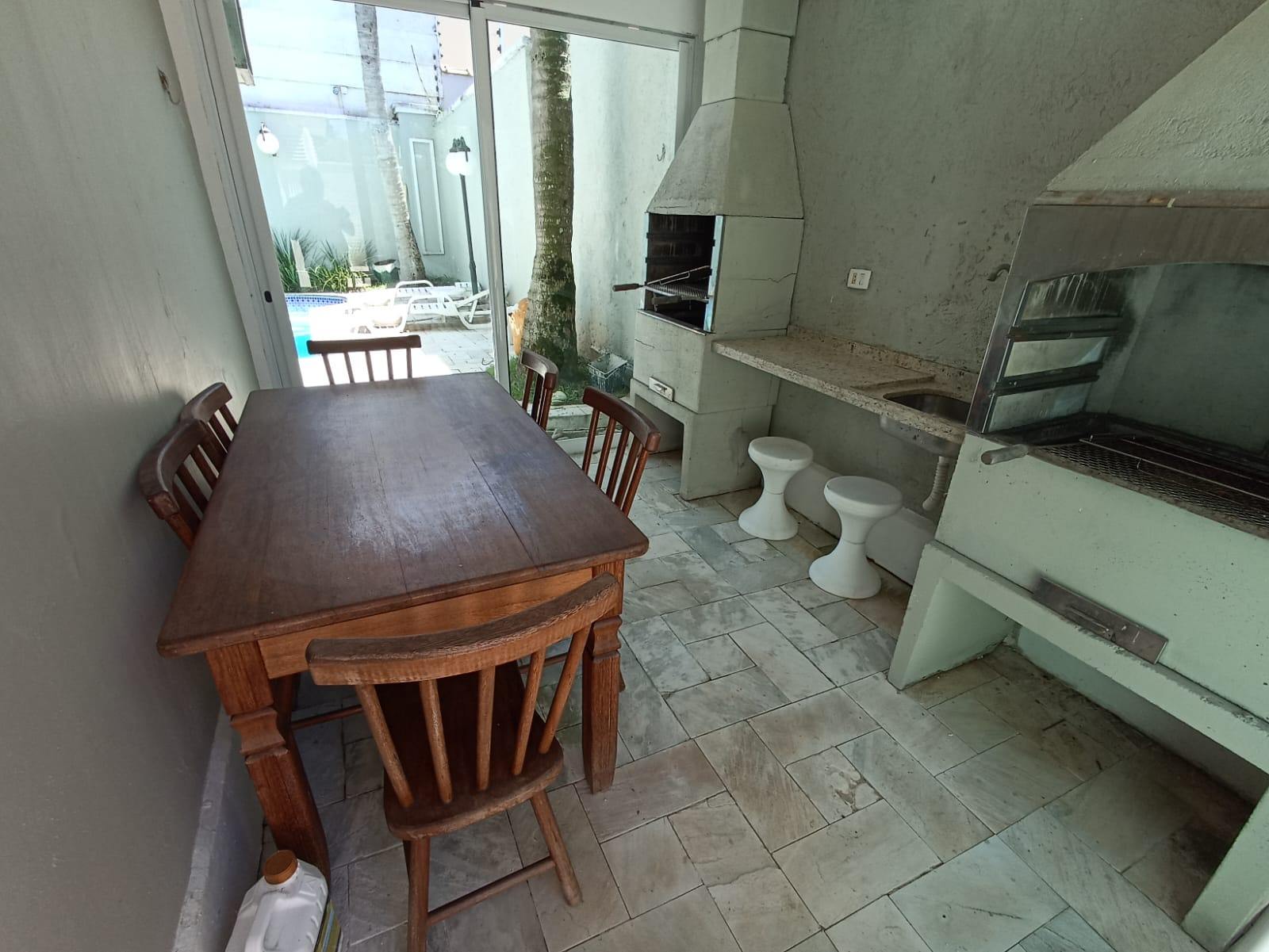Casa 150m praia Enseada, 3 dorms., 4 vagas, piscina em Jardim Virgínia, Guarujá — foto 2