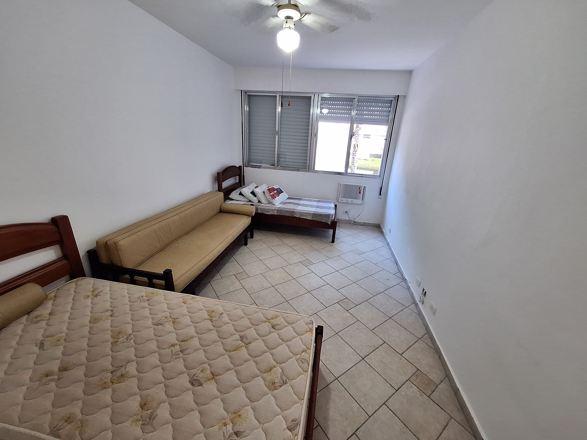 Apartamento localizado na Enseada, na região do Aquário, 200mts da praia. em Enseada, Guarujá — foto 10