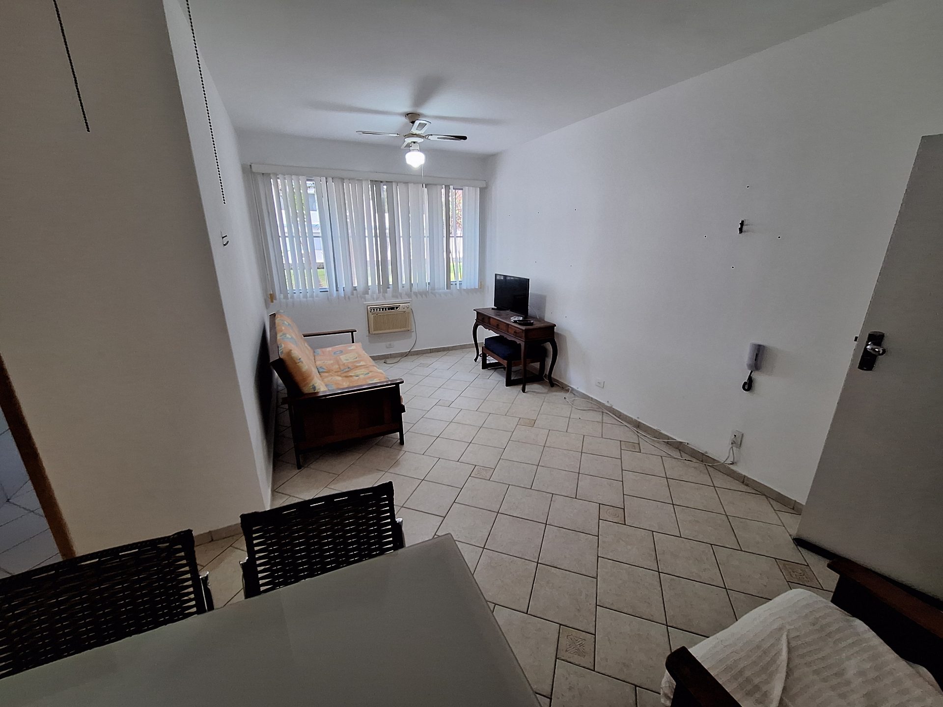 Apartamento localizado na Enseada, na região do Aquário, 200mts da praia. em Enseada, Guarujá — foto 3