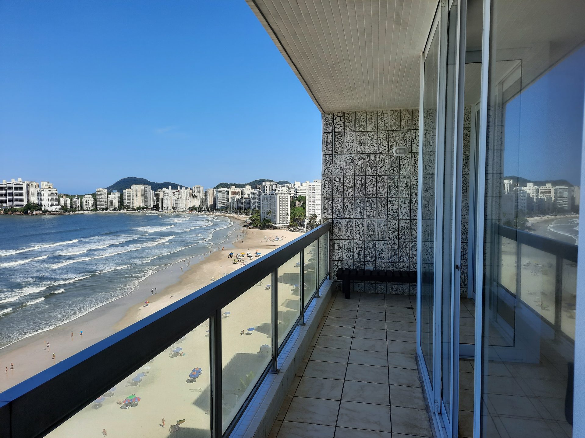 Apto 4 quartos, sacada, frente praia, 2 vagas, Pitangueiras em Pitangueiras, Guarujá — foto 4