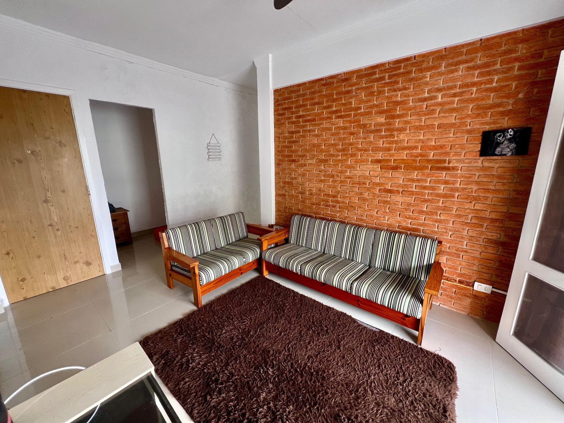 Apartamento Reformado com Suíte e Sacada na Praia da Enseada em Loteamento João Batista Julião, Guarujá — foto 5