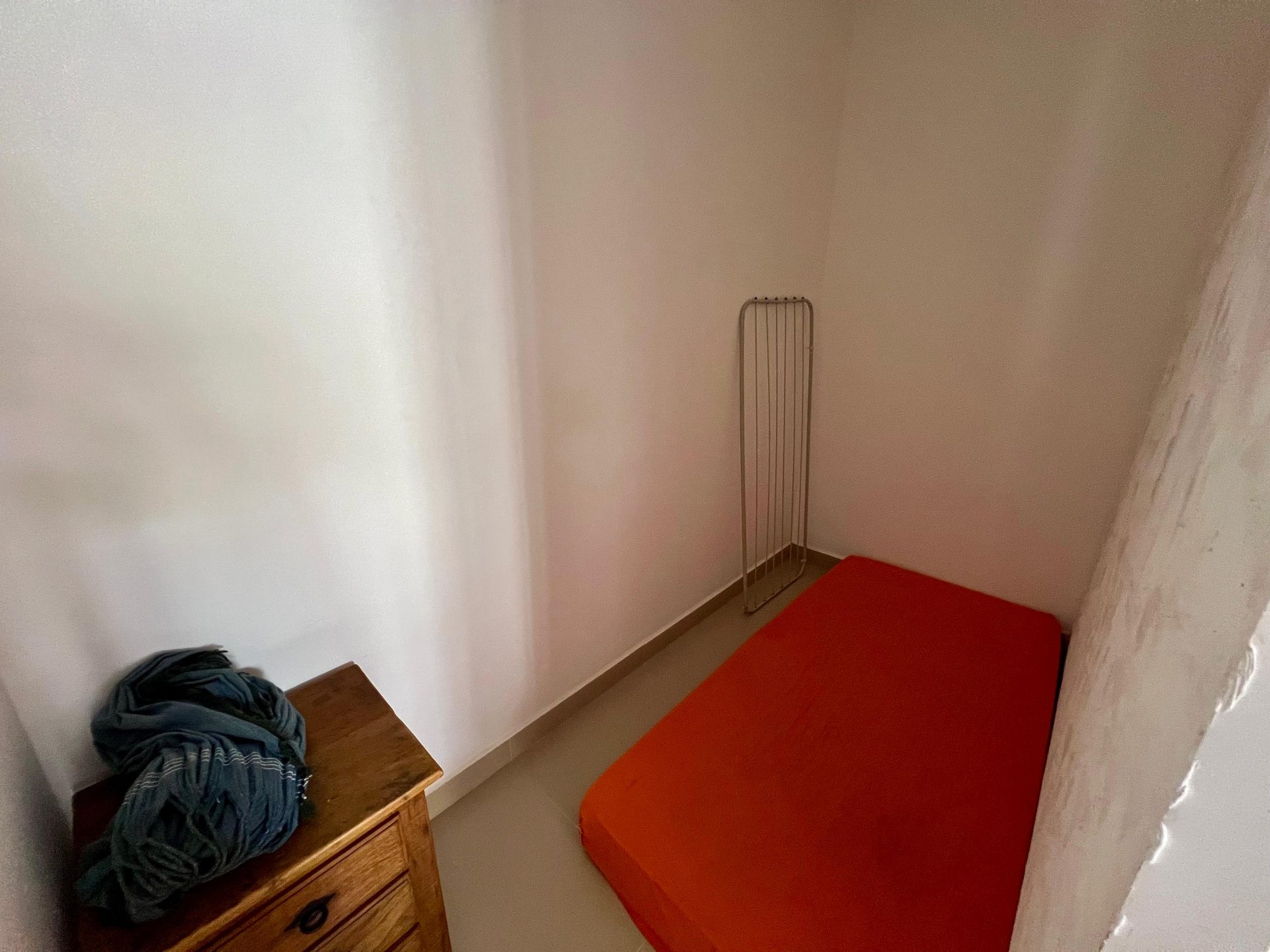 Apartamento Reformado com Suíte e Sacada na Praia da Enseada em Loteamento João Batista Julião, Guarujá — foto 11