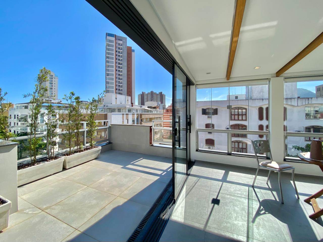 Cobertura Duplex Reformada, 4 quartos - lado praia – Região do Aquário, Enseada. em Enseada, Guarujá — foto 13