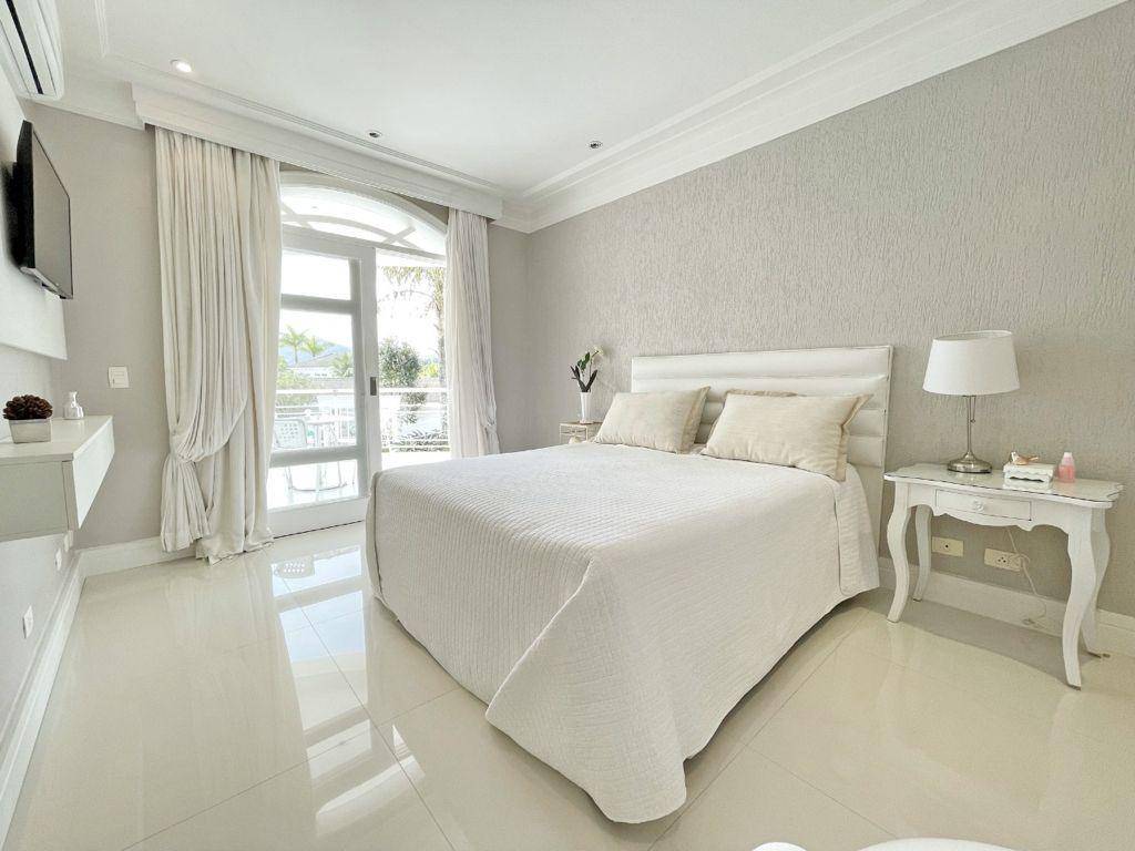 Casa de Condomínio com 6 quartos, Jardim Acapulco, Guarujá em Jardim Acapulco, Guarujá — foto 39