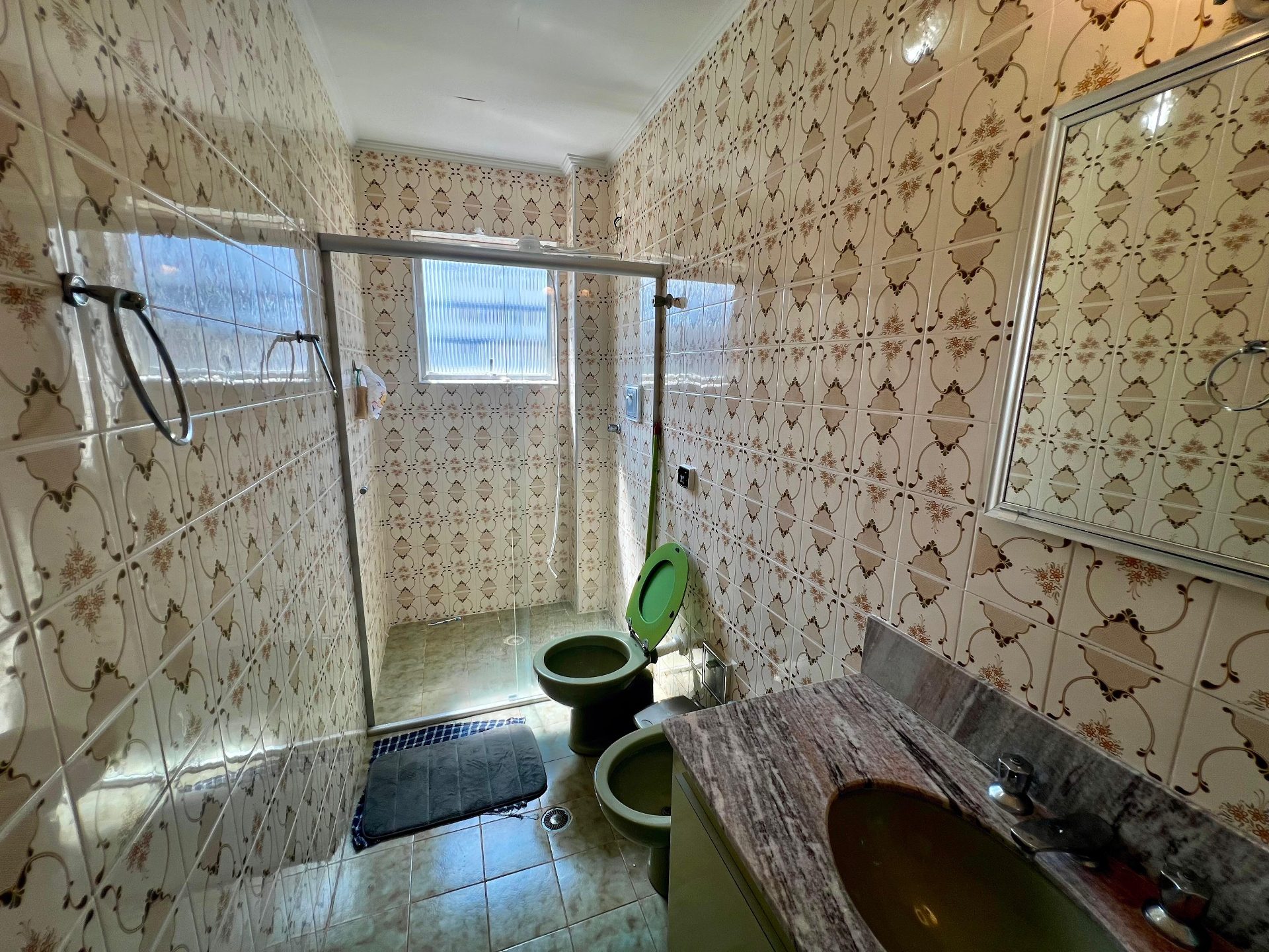 Apartamento com 3 Dormitórios, Suíte e Varanda a 200 Metros da Praia da Enseada em Enseada, Guarujá — foto 16