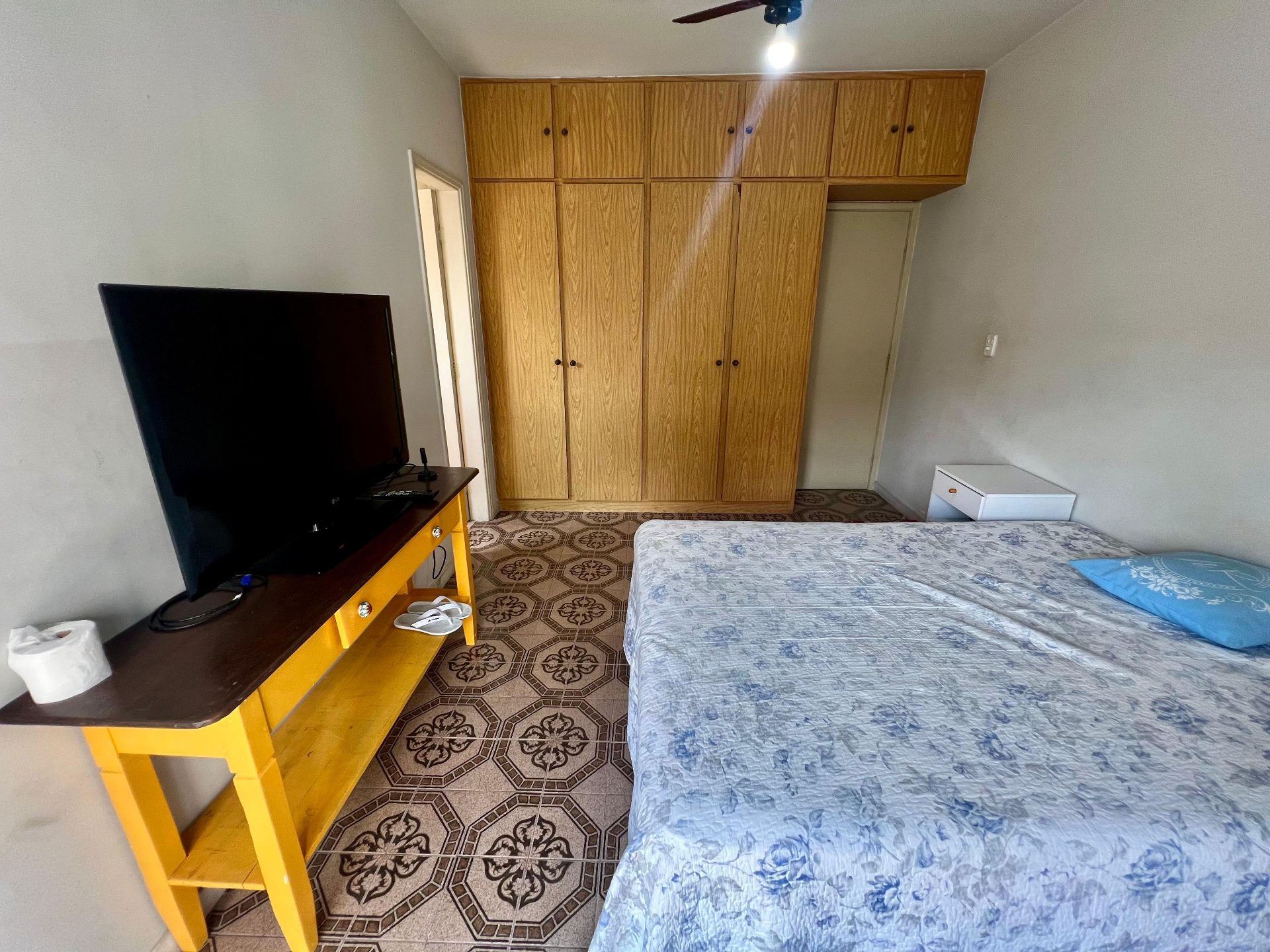 Apartamento com 3 Dormitórios, Suíte e Varanda a 200 Metros da Praia da Enseada em Enseada, Guarujá — foto 20