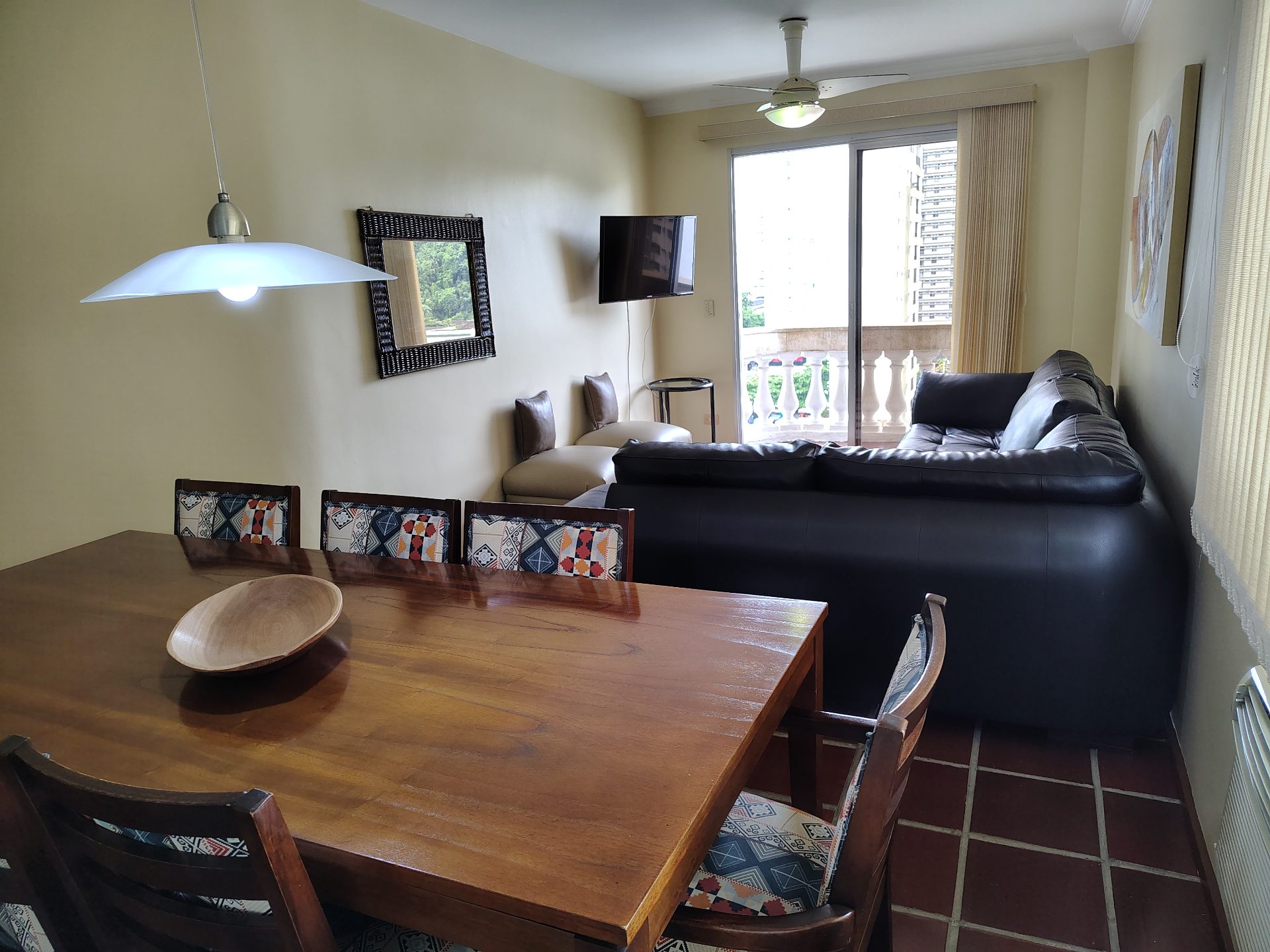 Apto 4 dorms., 1 vaga, andar alto, sacada, Pitangueiras em Pitangueiras, Guarujá — foto 2