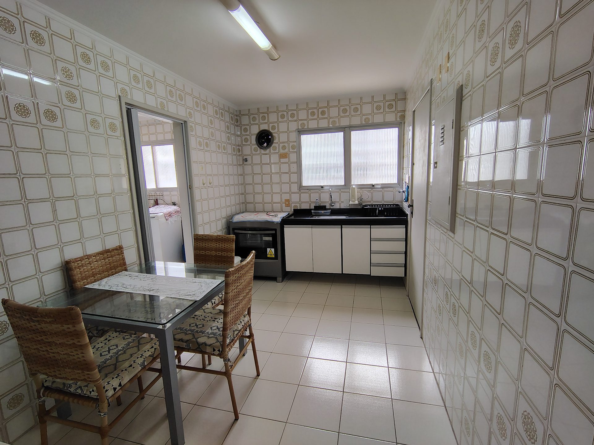 Apto 4 dorms., 1 vaga, andar alto, sacada, Pitangueiras em Pitangueiras, Guarujá — foto 20