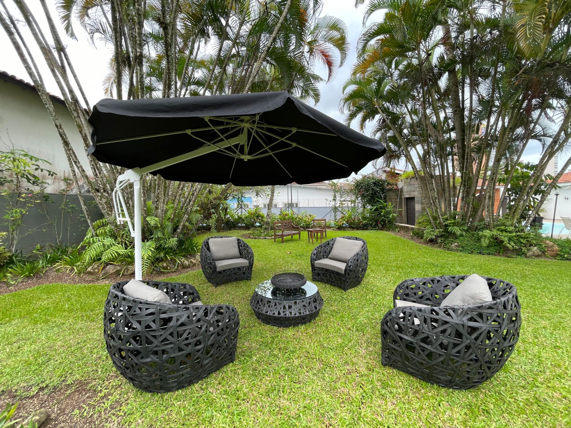 Casa em terreno de 1.555m², quadra de tênis, piscina, 6 vagas em Jardim Virgínia, Guarujá — foto 24