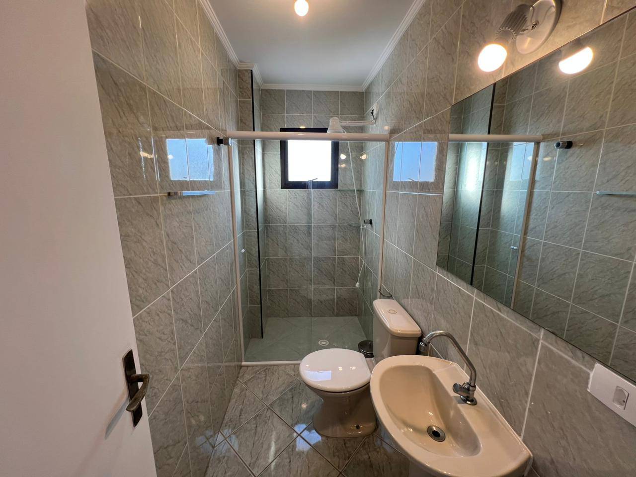 Sobrado em villagio, 200m da praia Enseada, 3 suítes em Enseada, Guarujá — foto 18