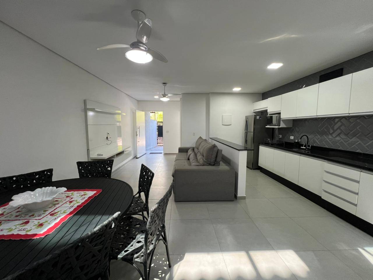 Sobrado em villagio, 200m da praia Enseada, 3 suítes em Enseada, Guarujá — foto 8