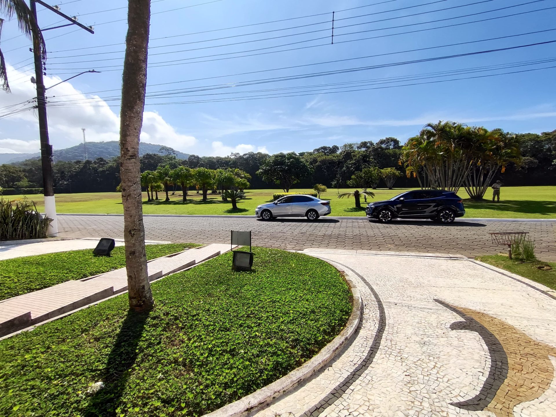 Casa em frente à praça, perfeita para quem busca conforto, espaço e lazer completo! em Jardim Acapulco, Guarujá — foto 5