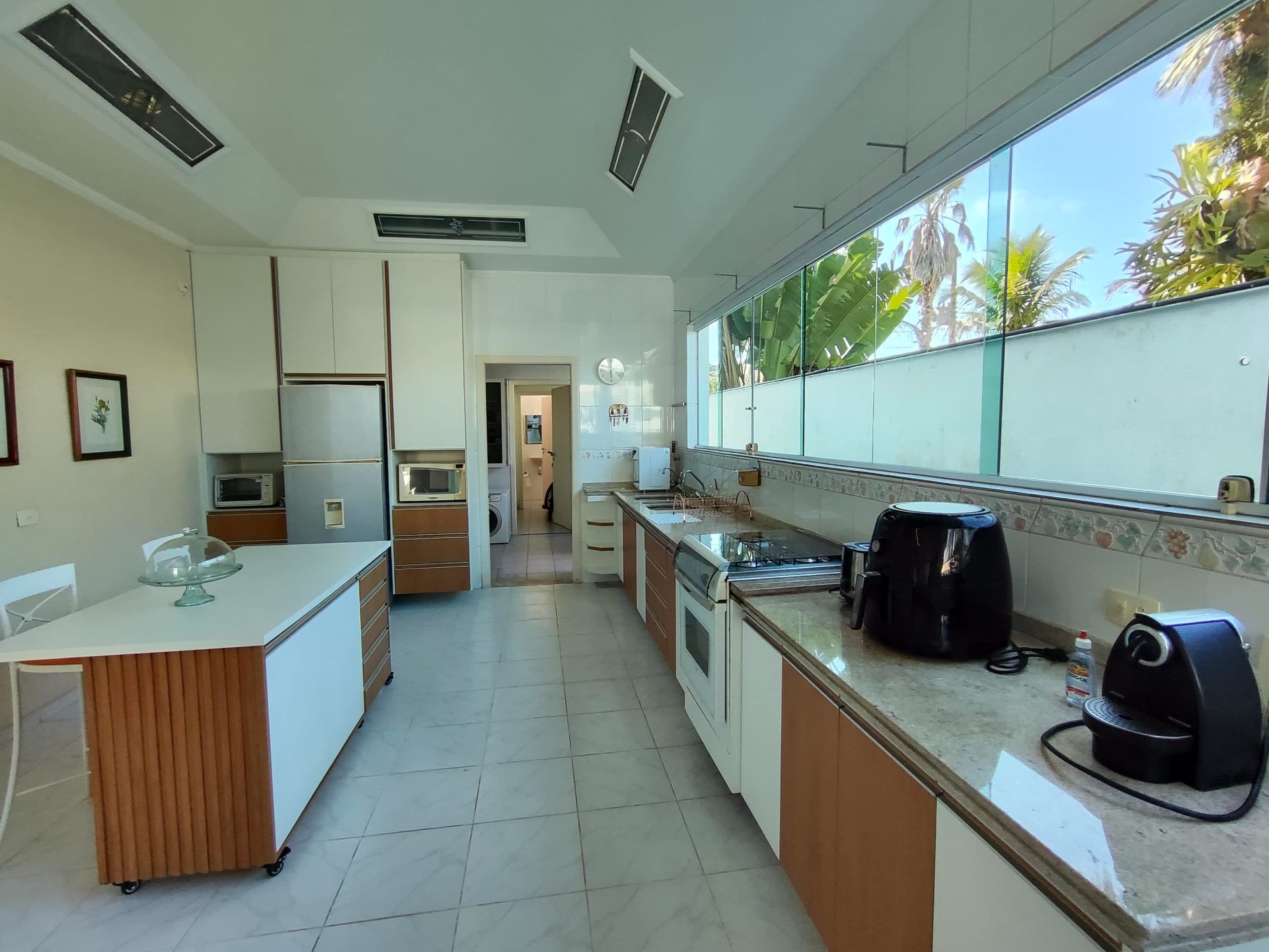 Casa em frente à praça, perfeita para quem busca conforto, espaço e lazer completo! em Jardim Acapulco, Guarujá — foto 3