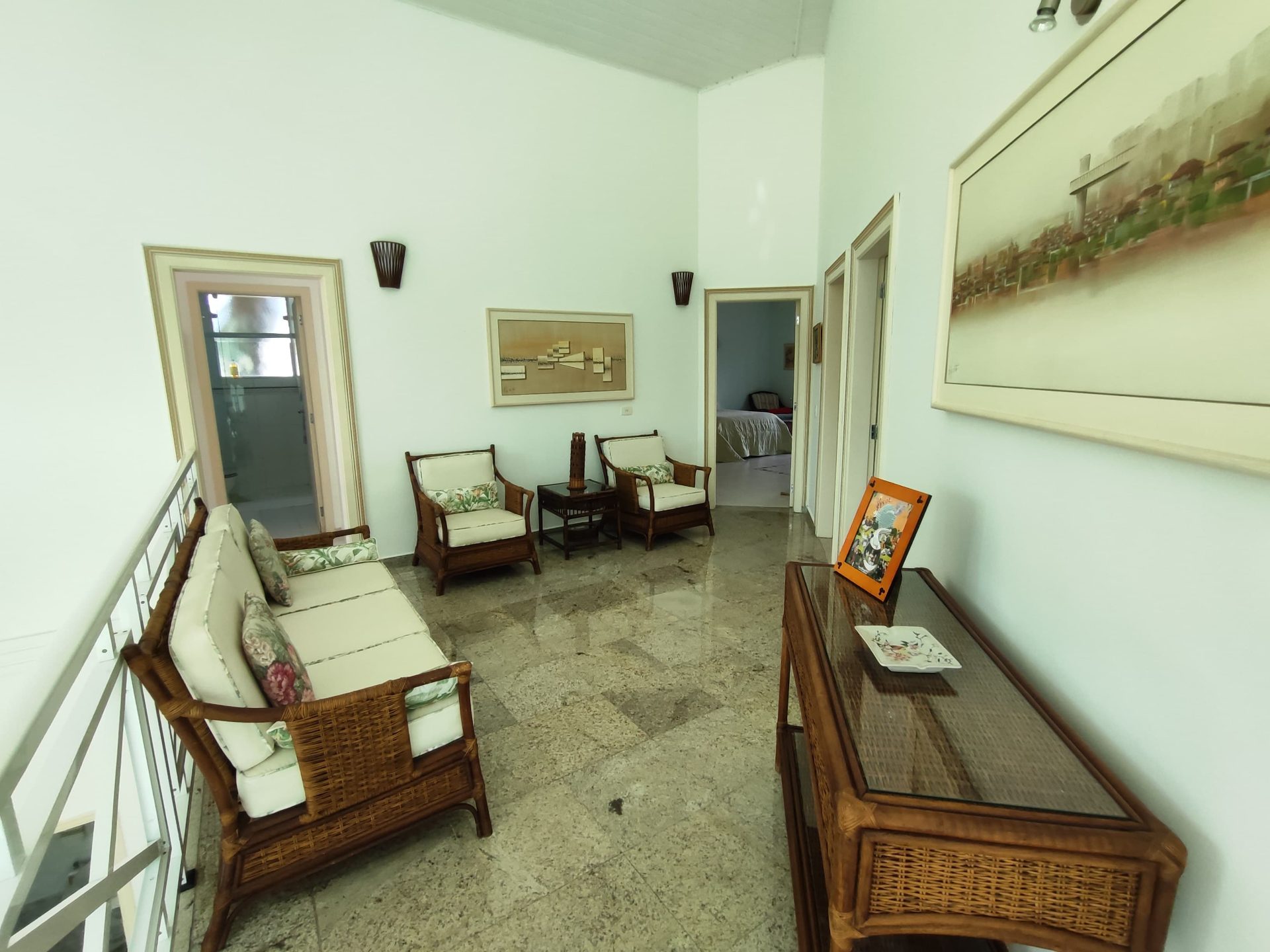 Casa em frente à praça, perfeita para quem busca conforto, espaço e lazer completo! em Jardim Acapulco, Guarujá — foto 21