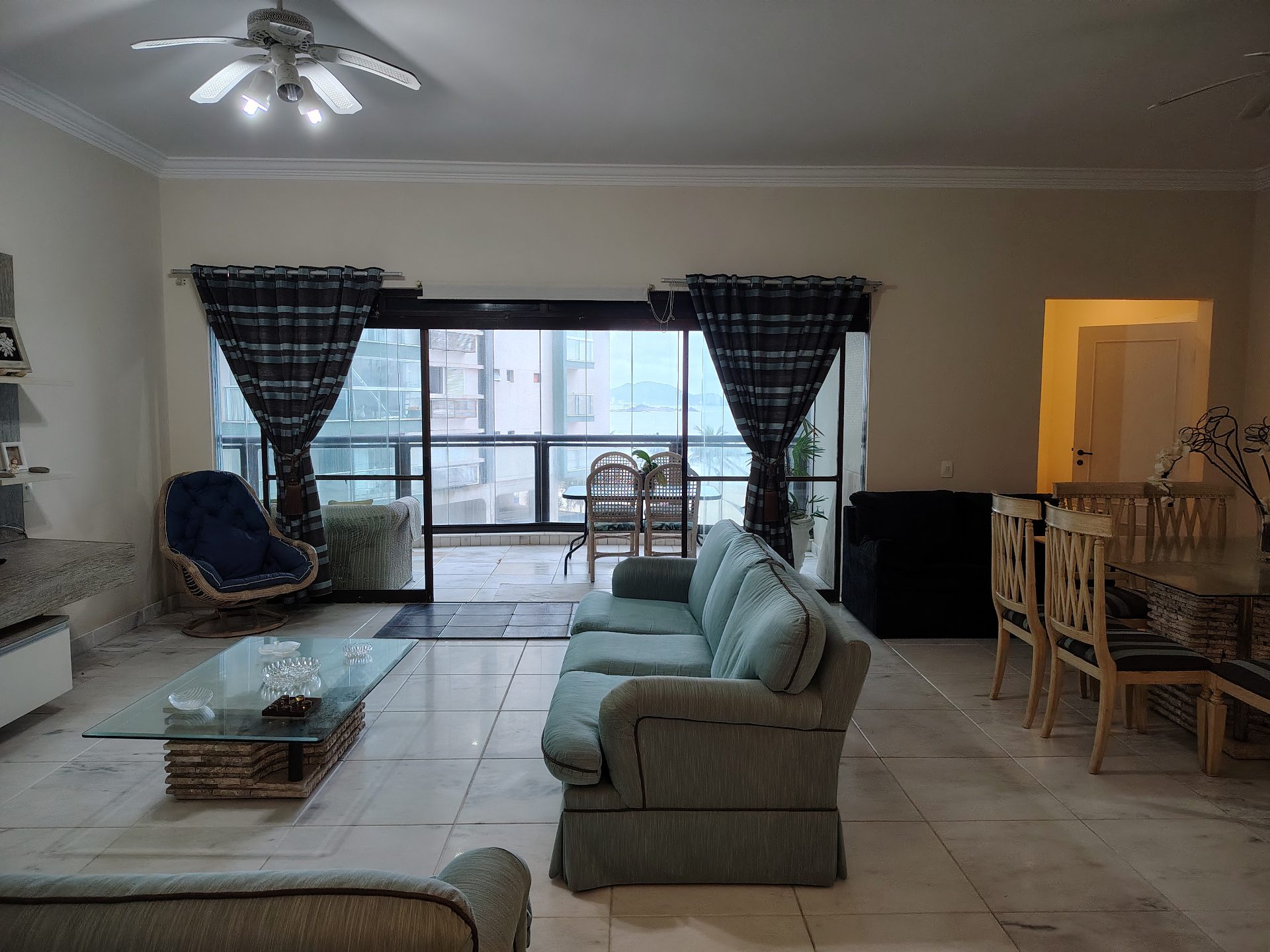 Apto com 3 quartos, Jardim Astúrias, Guarujá em Vila Luis Antônio, Guarujá — foto 2