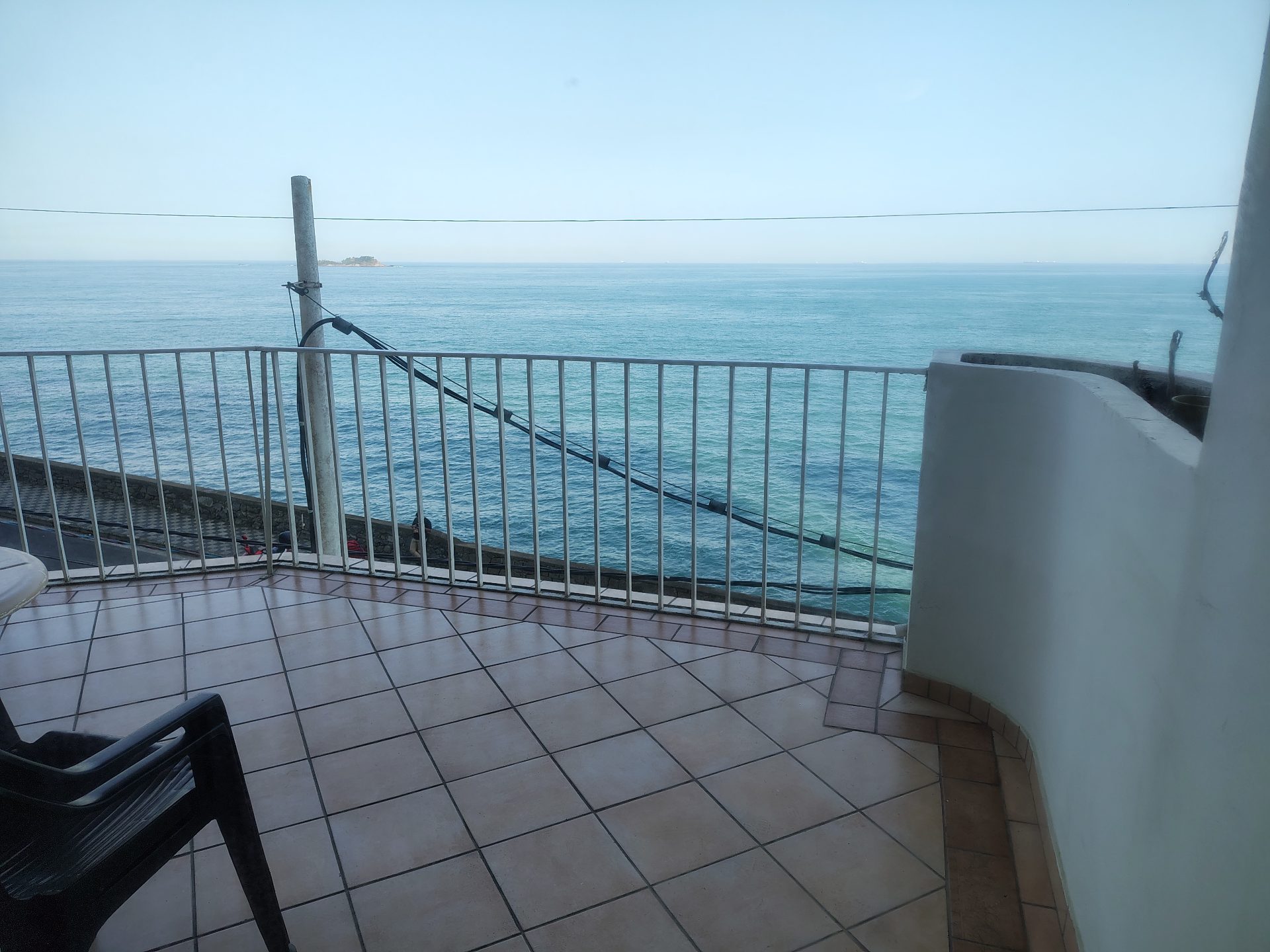Apto 4 quartos, frente mar, sacada, 1 vaga, Morro do Maluf em Pitangueiras, Guarujá — foto 4