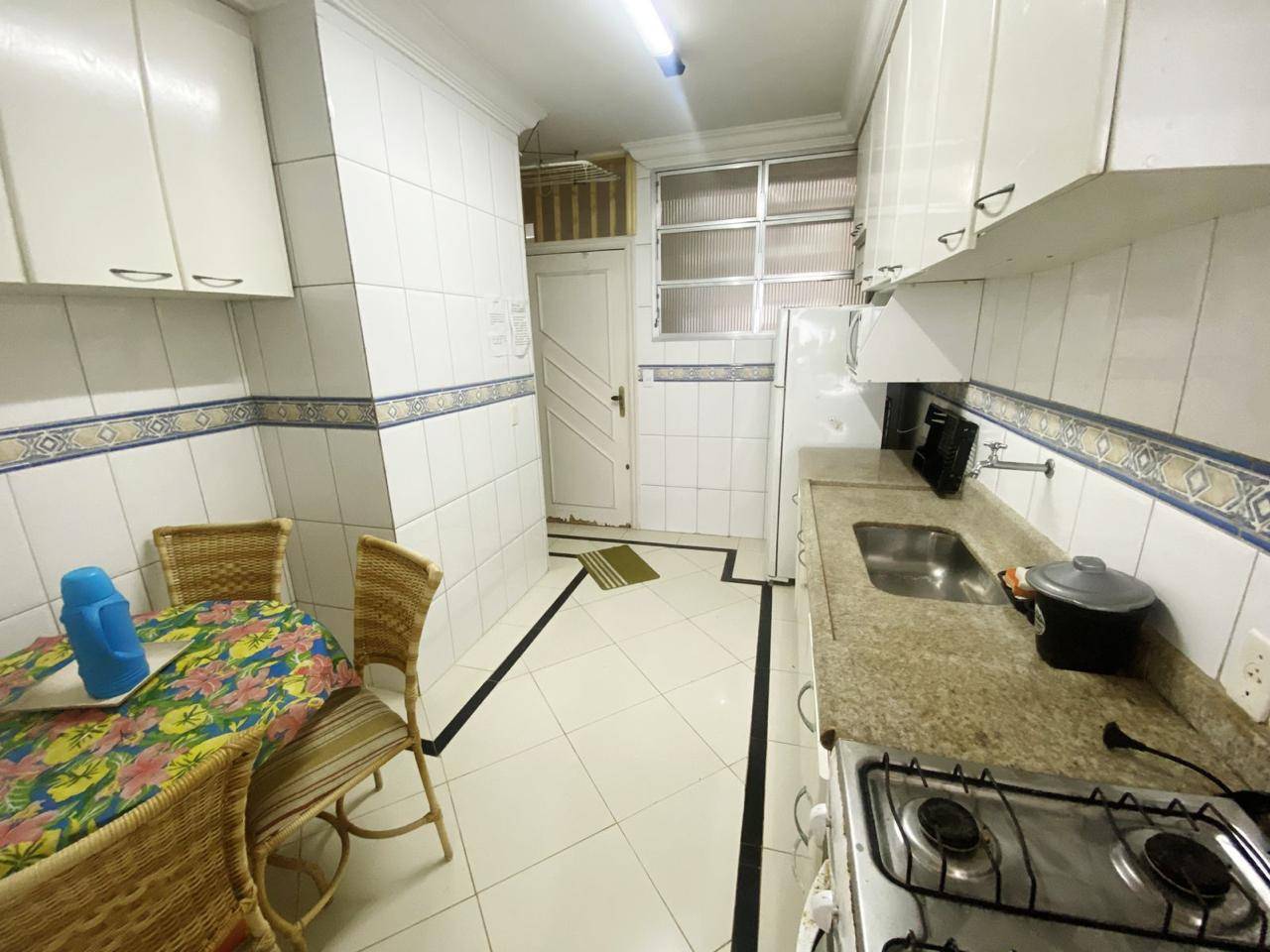 Apto reformado, frente praia Pitangueiras, 1 quarto, sacada em Pitangueiras, Guarujá — foto 7