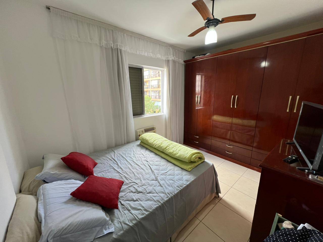 Apto 3 quartos, sacada, lazer, 350m praia Astúrias em Jardim Las Palmas, Guarujá — foto 13