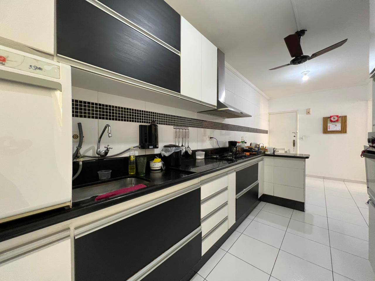 Apto 3 quartos, sacada, lazer, 350m praia Astúrias em Jardim Las Palmas, Guarujá — foto 21