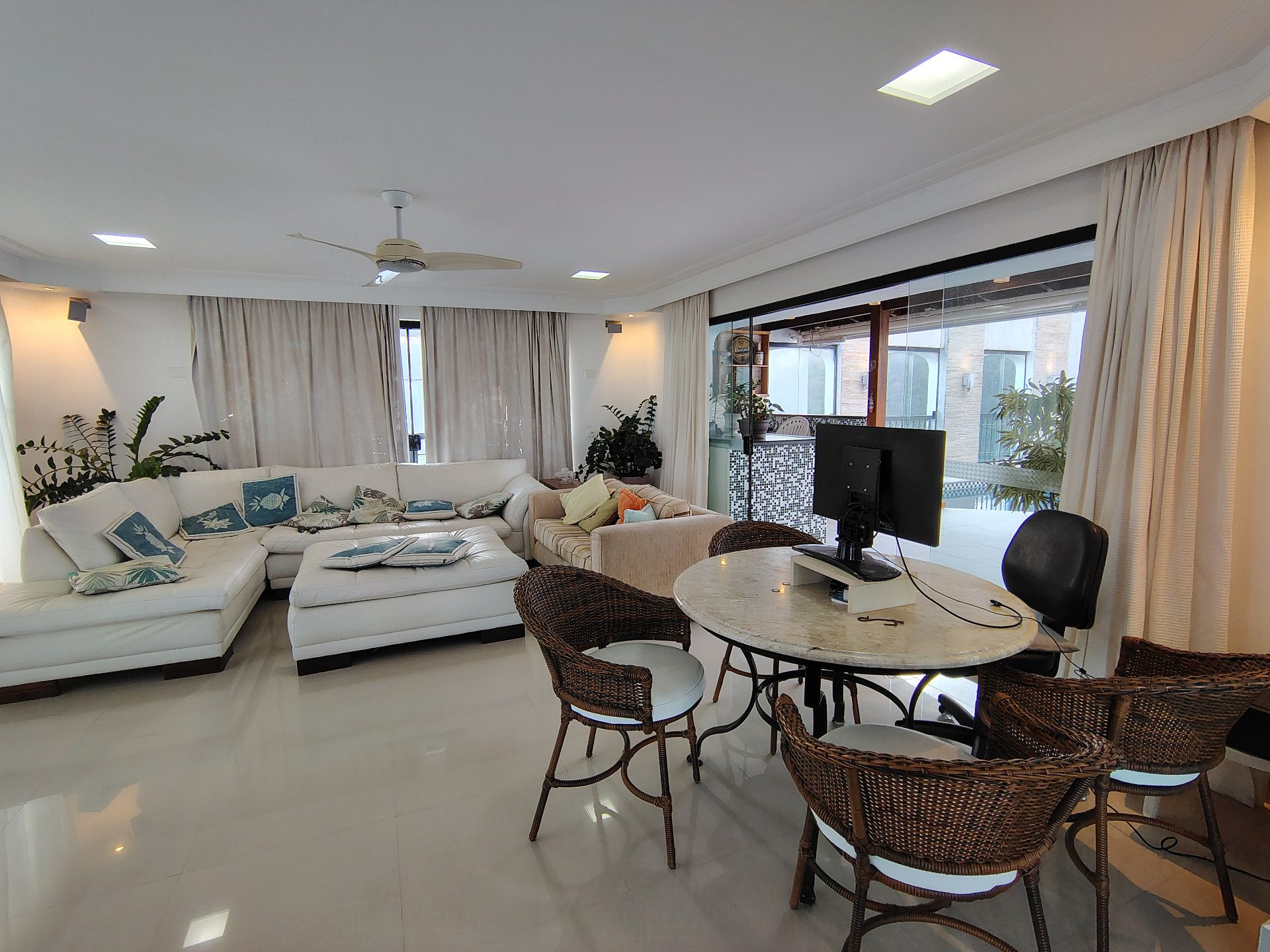 Cobertura de Alto Padrão à Venda – Praia de Pitangueiras | Guarujá em Pitangueiras, Guarujá — foto 16