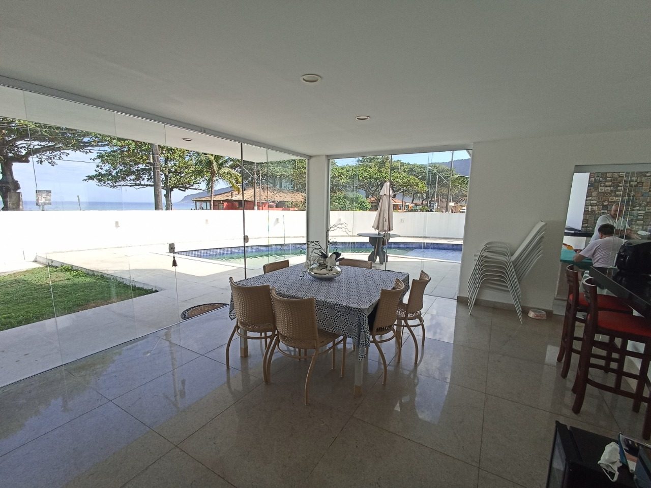 Casa frente mar, 4 suítes, varanda, lazer, 4 vagas em Guaiúba, Guarujá — foto 11