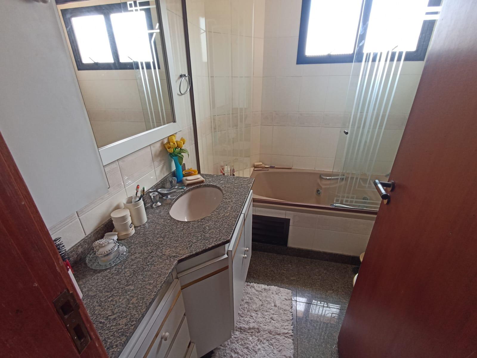 Cobertura duplex, 3 dorms., manutenção baixa, Enseada em Enseada, Guarujá — foto 24