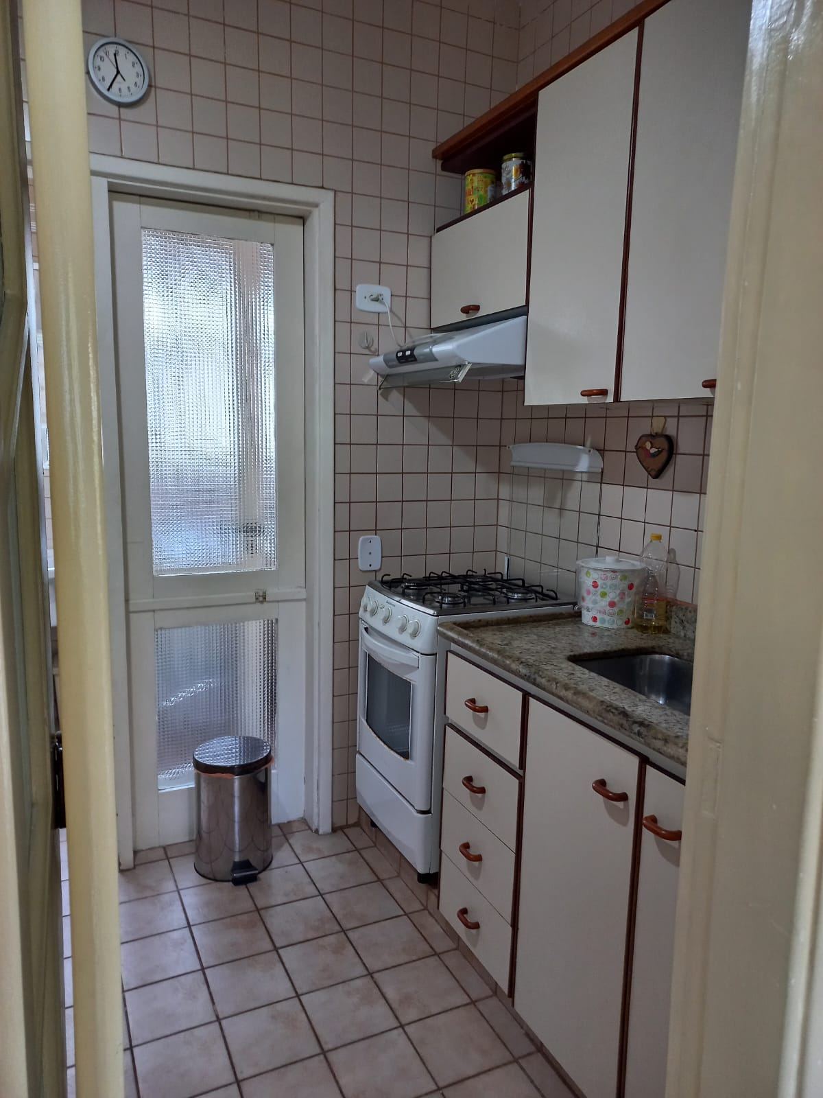 Apartamento 3 Dormitórios no Lado Praia | Região do Aquário | 200m da Praia | 1 Vaga em Enseada, Guarujá — foto 10
